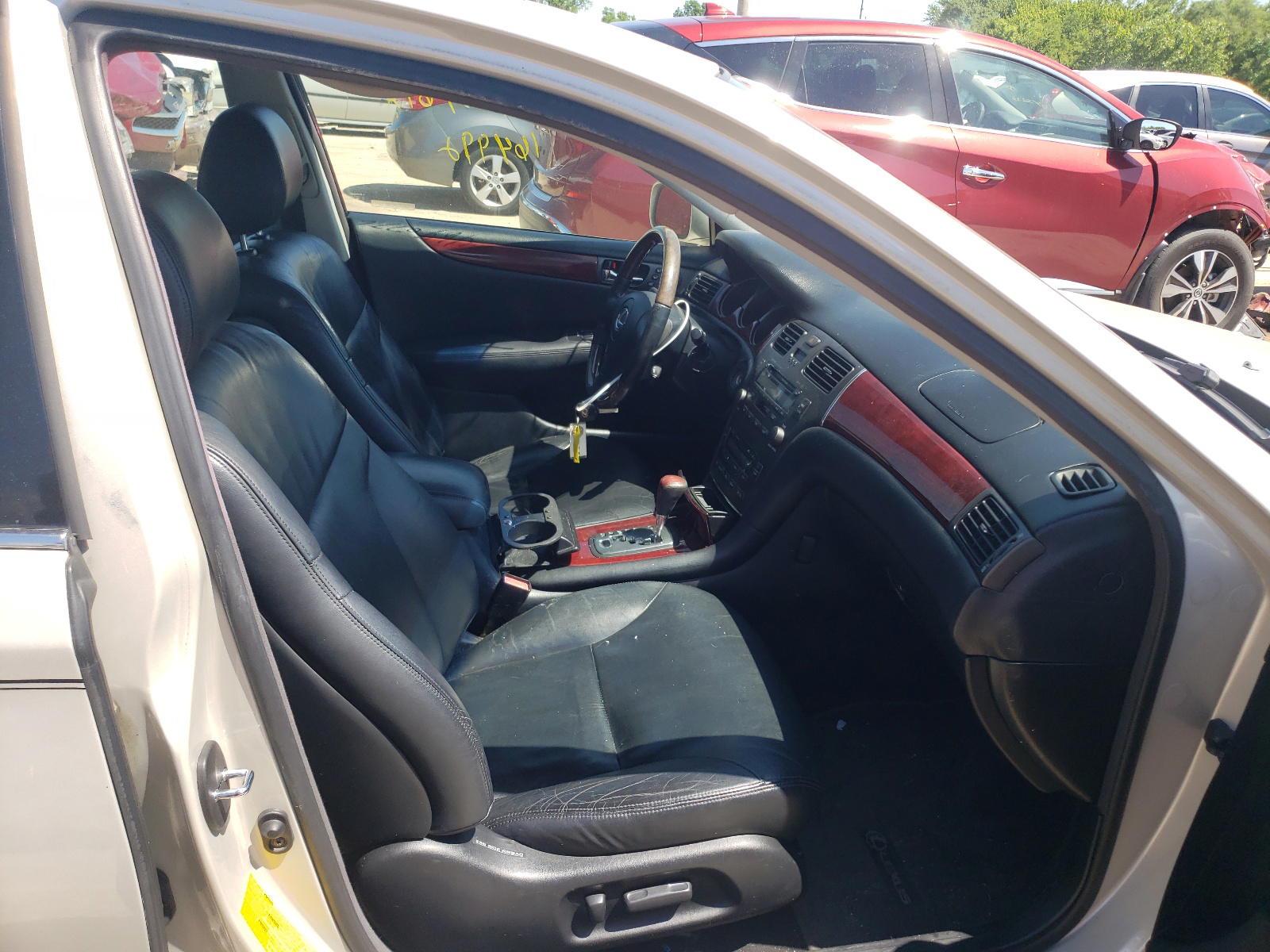 Photo 5 from auction – 2002 LEXUS ES 300 with VIN JTHBF30GX20024457