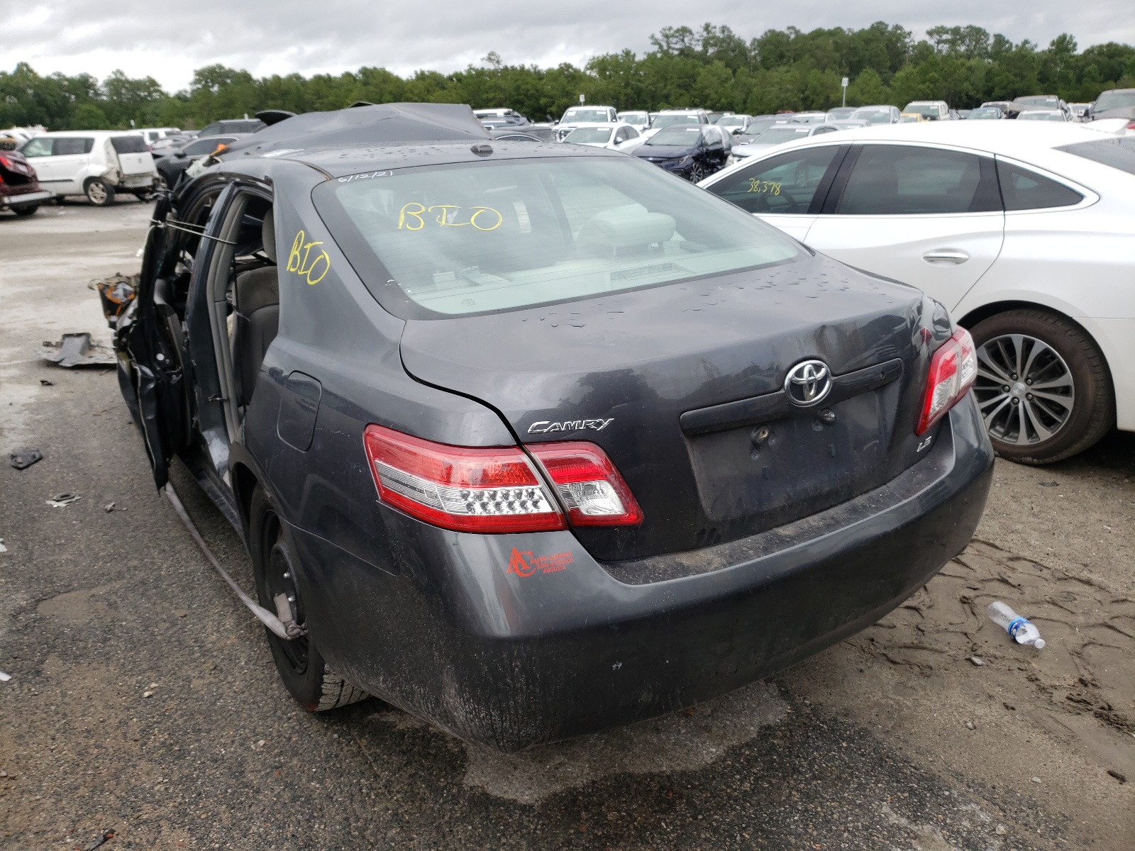 Zdjęcie 3 z aukcji – 2010 TOYOTA CAMRY BASE z VIN 4T1BF3EK6AU095477