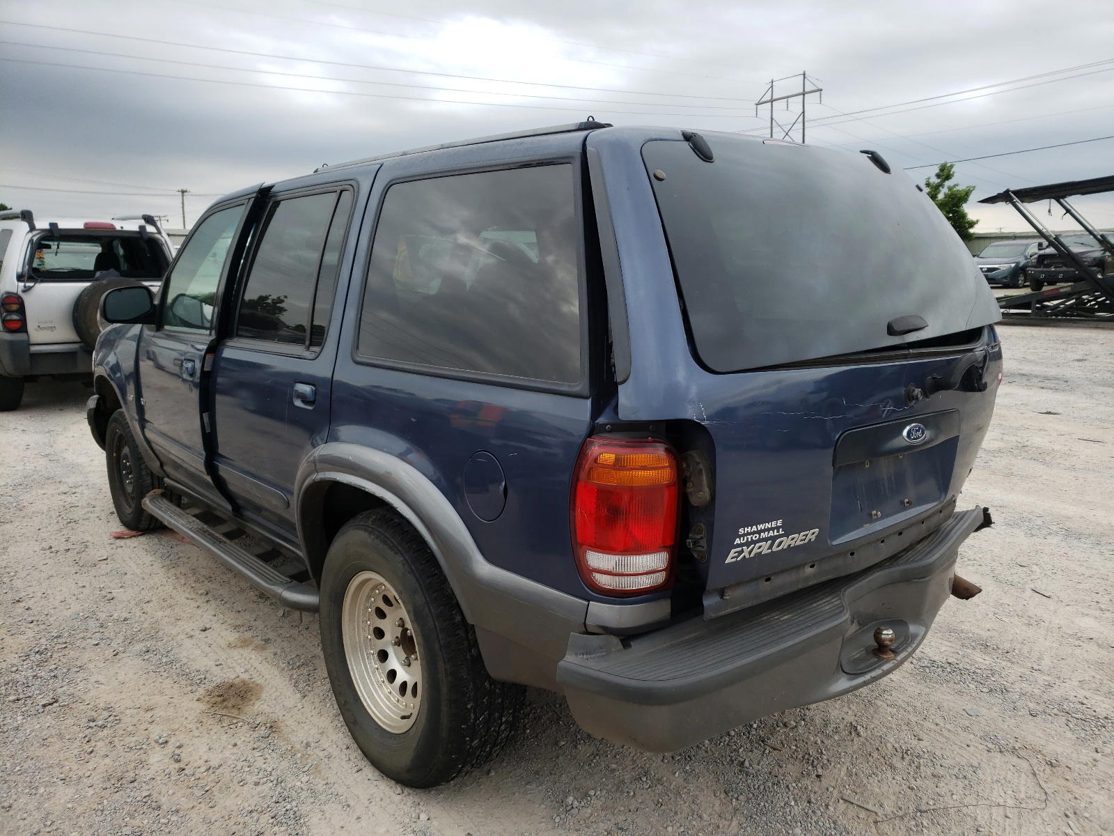 Photo 3 from auction – 2000 FORD EXPLORER X with VIN 1FMZU83P5YZC01625