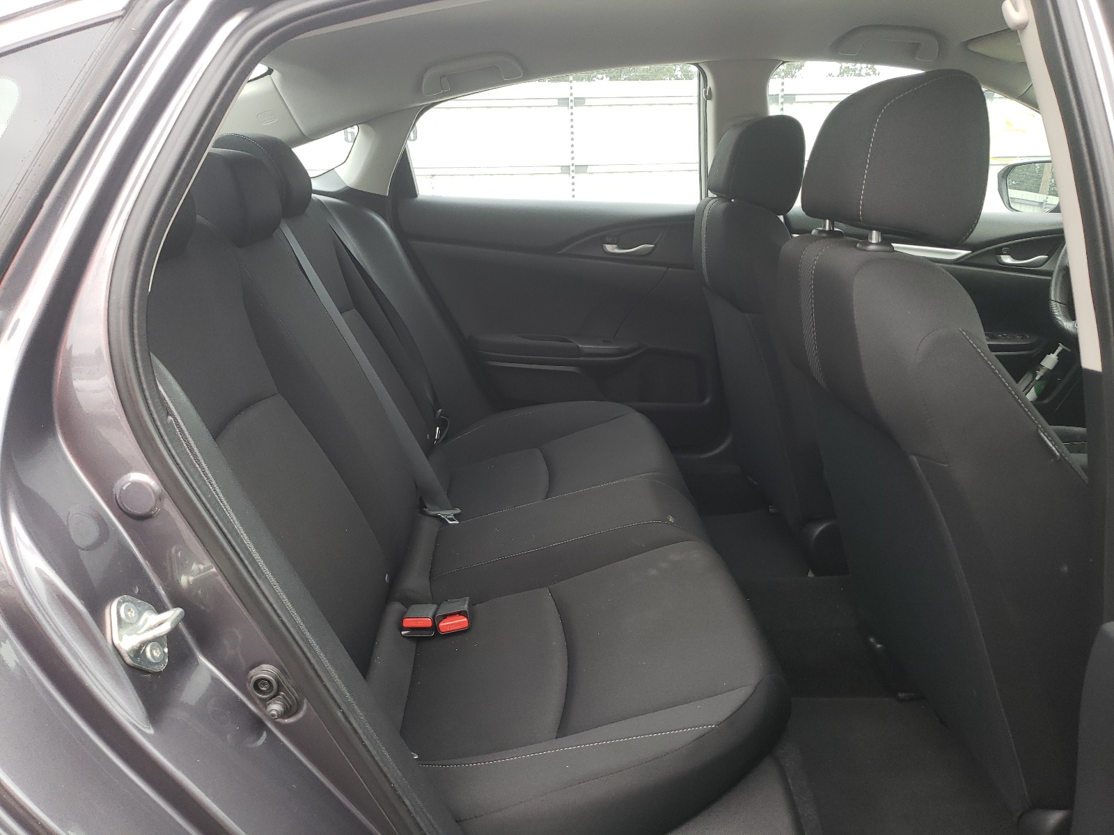 Photo 6 from auction – 2019 HONDA CIVIC LX with VIN 19XFC2F60KE039836