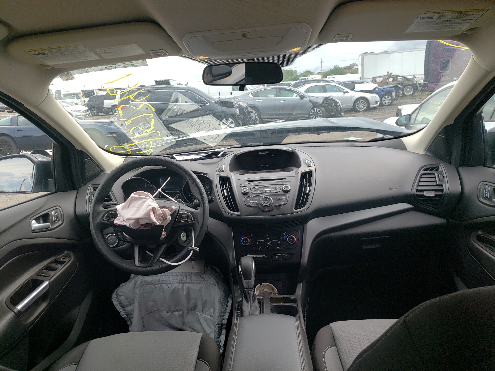 Photo 9 from auction – 2018 FORD ESCAPE SE with VIN 1FMCU0GD3JUA40136