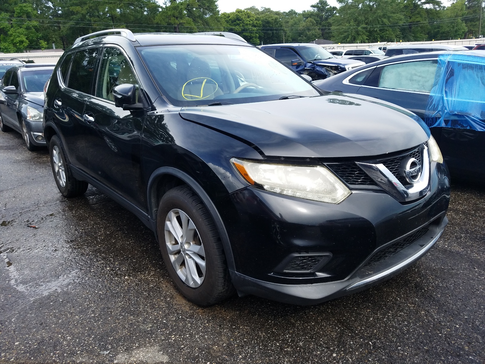 Photo 1 from auction – 2015 NISSAN ROGUE S with VIN KNMAT2MTXFP575542