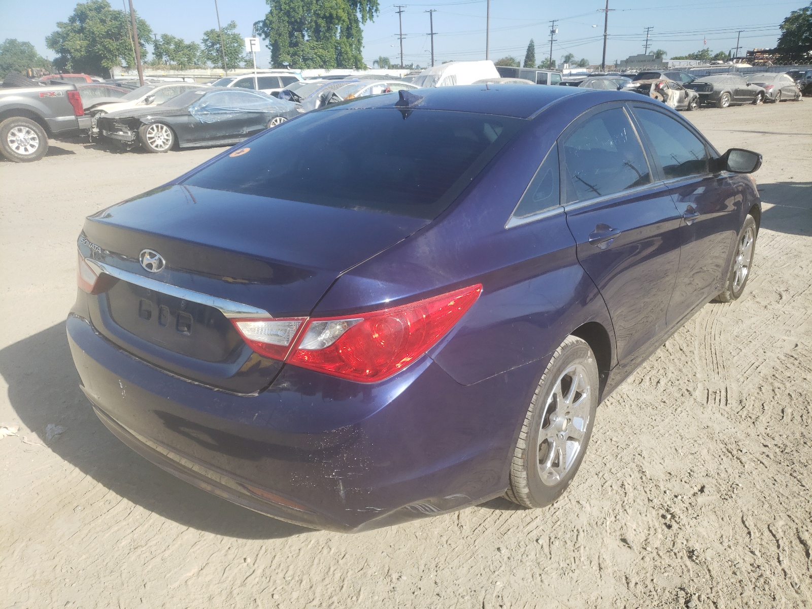 Photo 4 from auction – 2013 HYUNDAI SONATA GLS with VIN 5NPEB4AC9DH572418