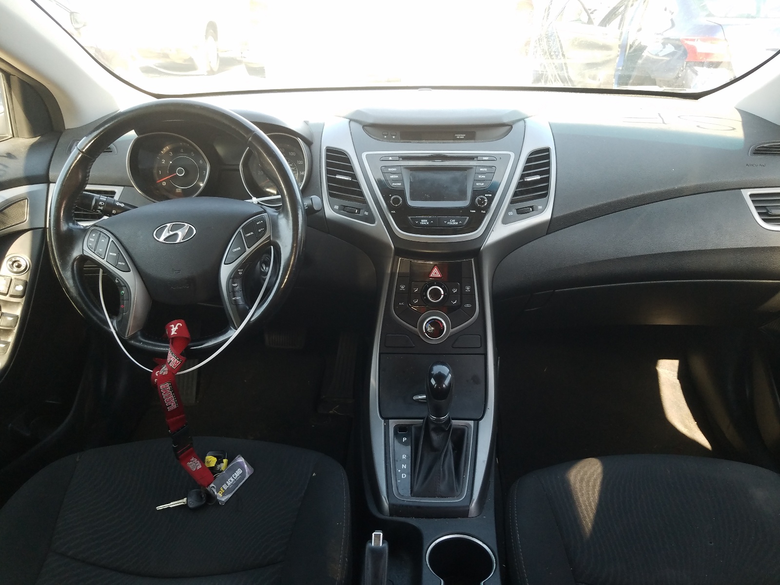 Photo 9 from auction – 2015 HYUNDAI ELANTRA SE with VIN 5NPDH4AE3FH606366