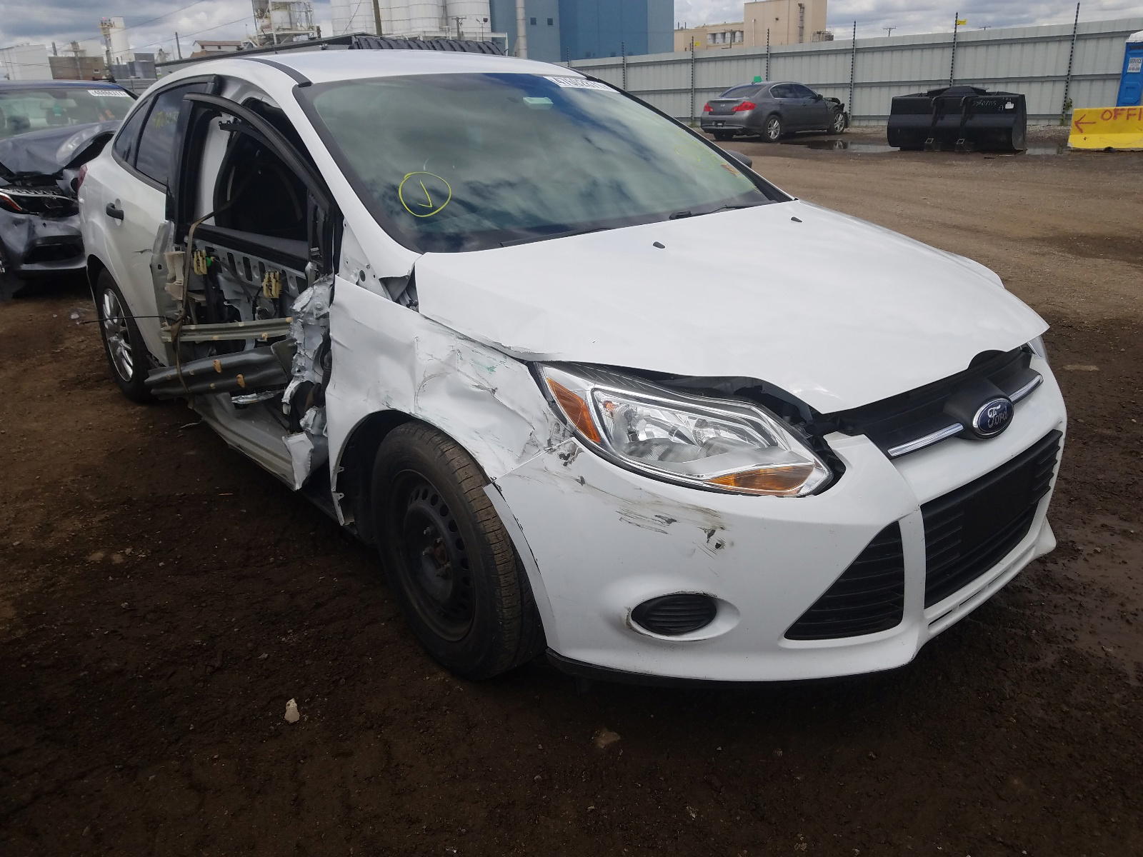 FORD FOCUS S 2013 with VIN 1FADP3E22DL370403 - Photo from auction