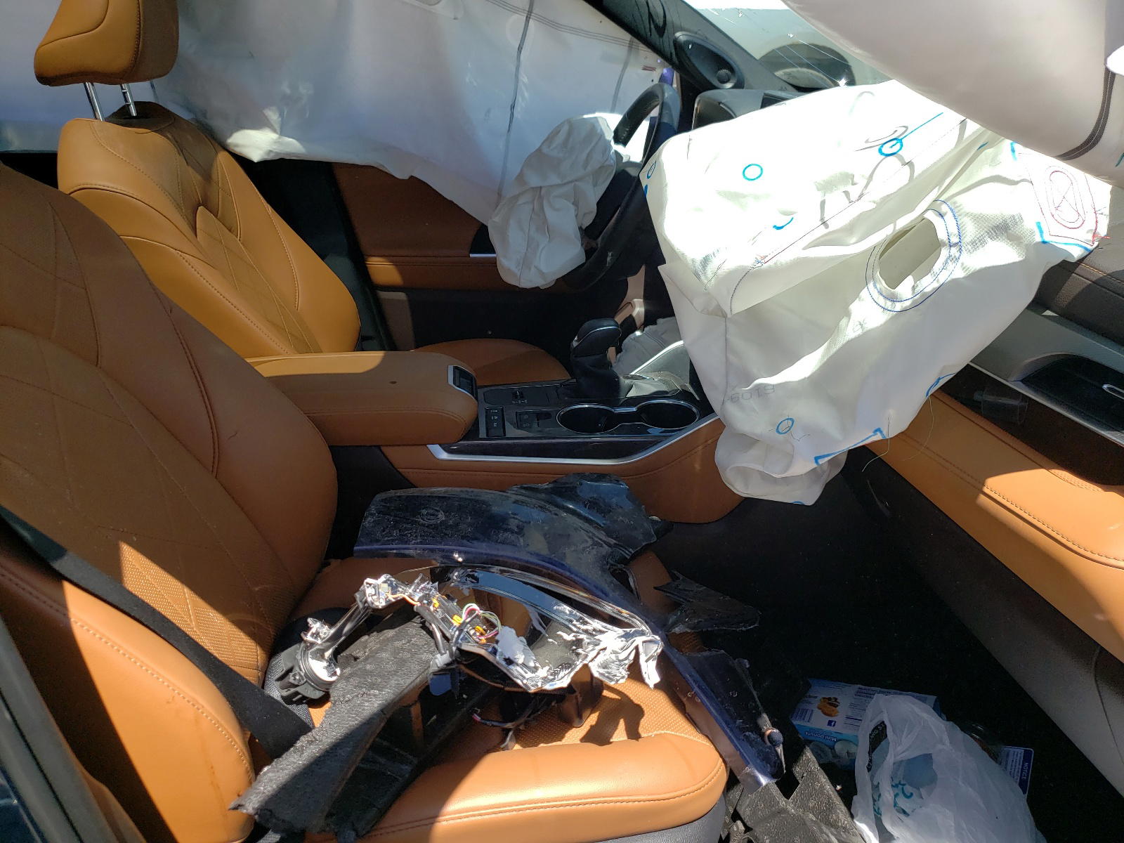 Photo 5 from auction – 2020 TOYOTA HIGHLANDER with VIN 5TDEBRCH5LS003273