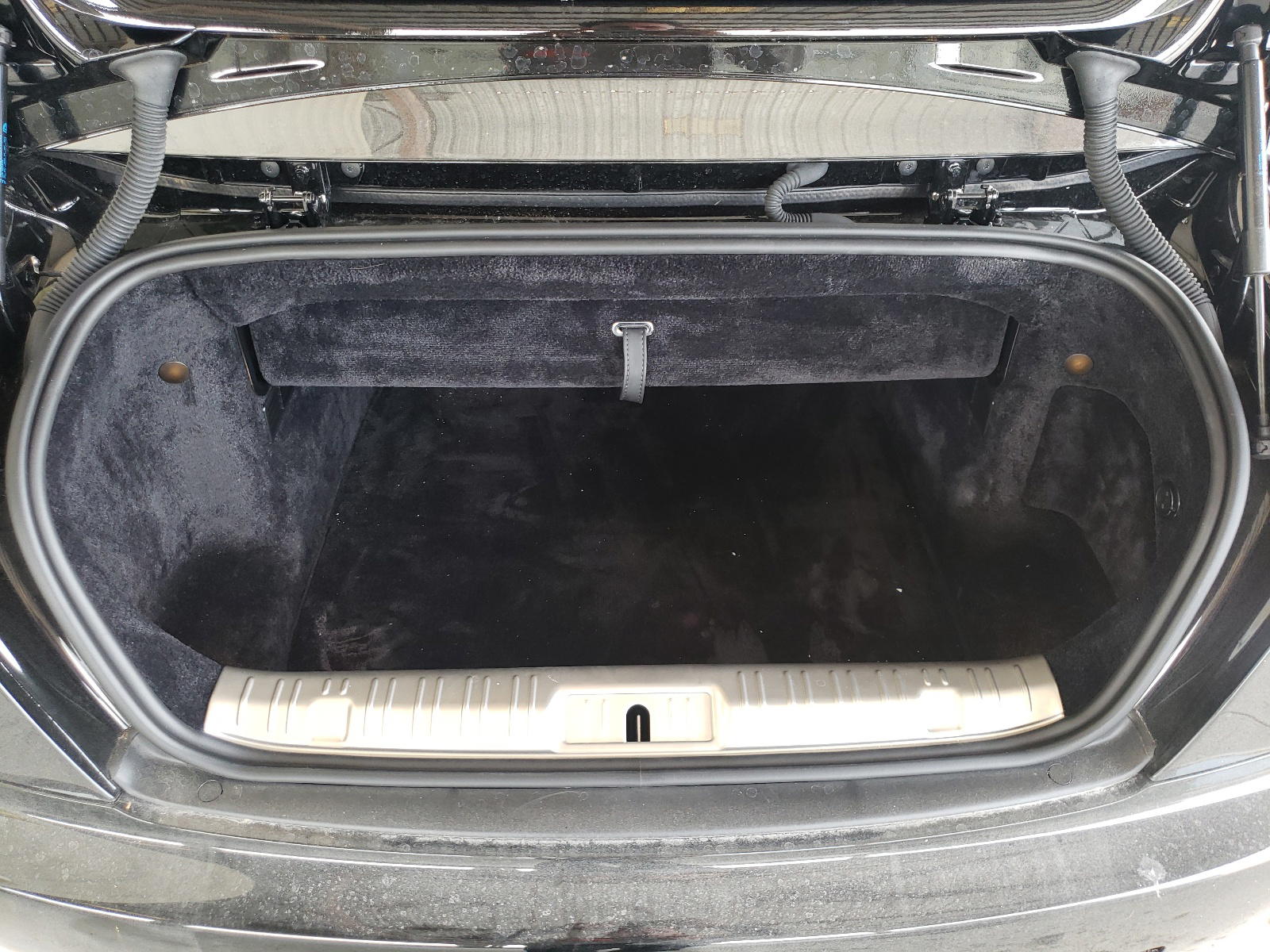 Photo 10 from auction – 2019 ROLLS-ROYCE DAWN with VIN SCA666D51KU115873