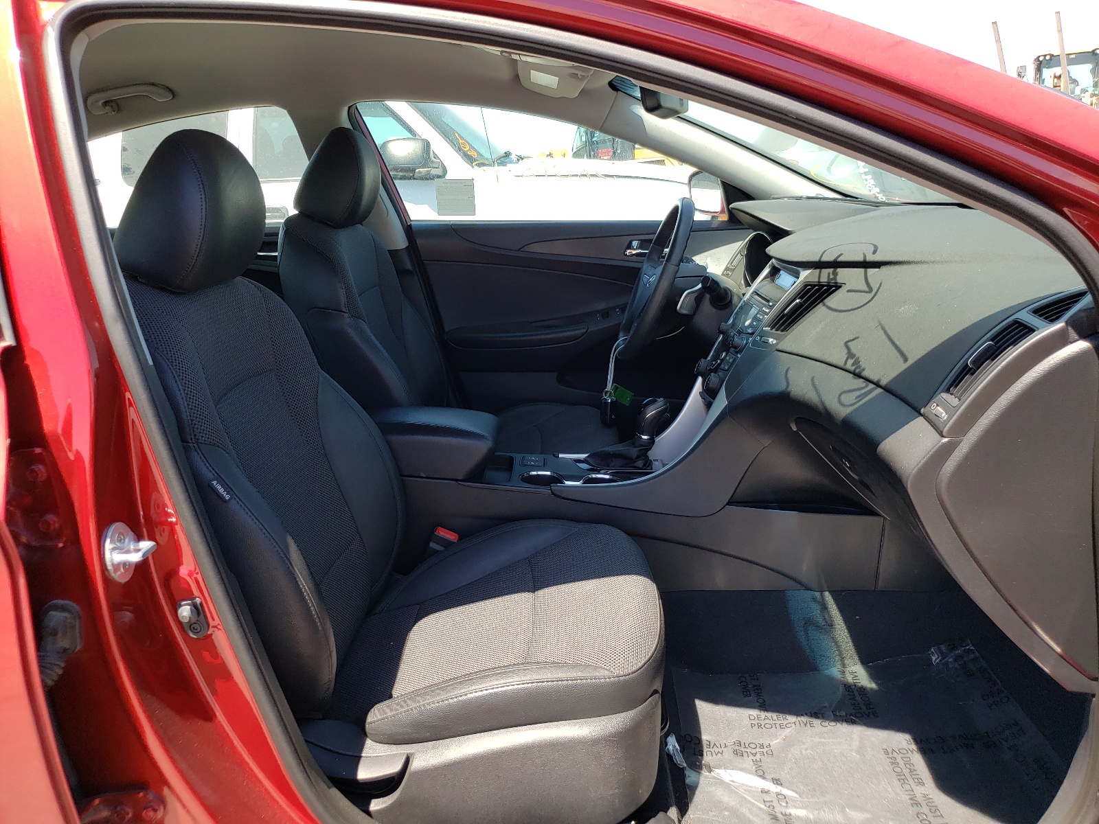 Photo 5 from auction – 2013 HYUNDAI SONATA SE with VIN 5NPEC4AB1DH658598