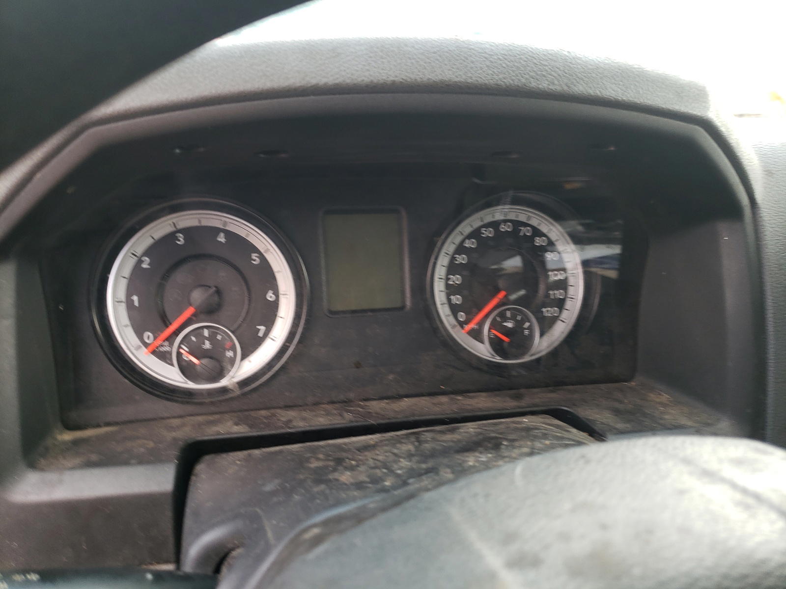Photo 8 from auction – 2014 RAM 1500 ST with VIN 1C6RR6FT7ES345143