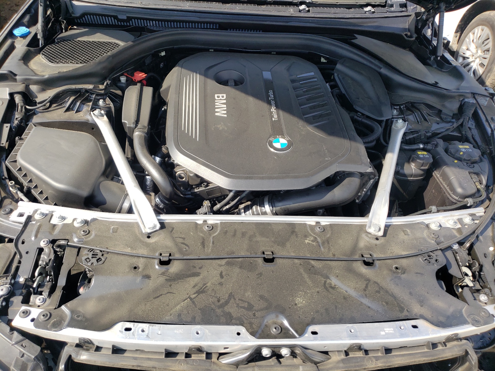 Photo 7 from auction – 2019 BMW 540 I with VIN WBAJE5C51KWW15034