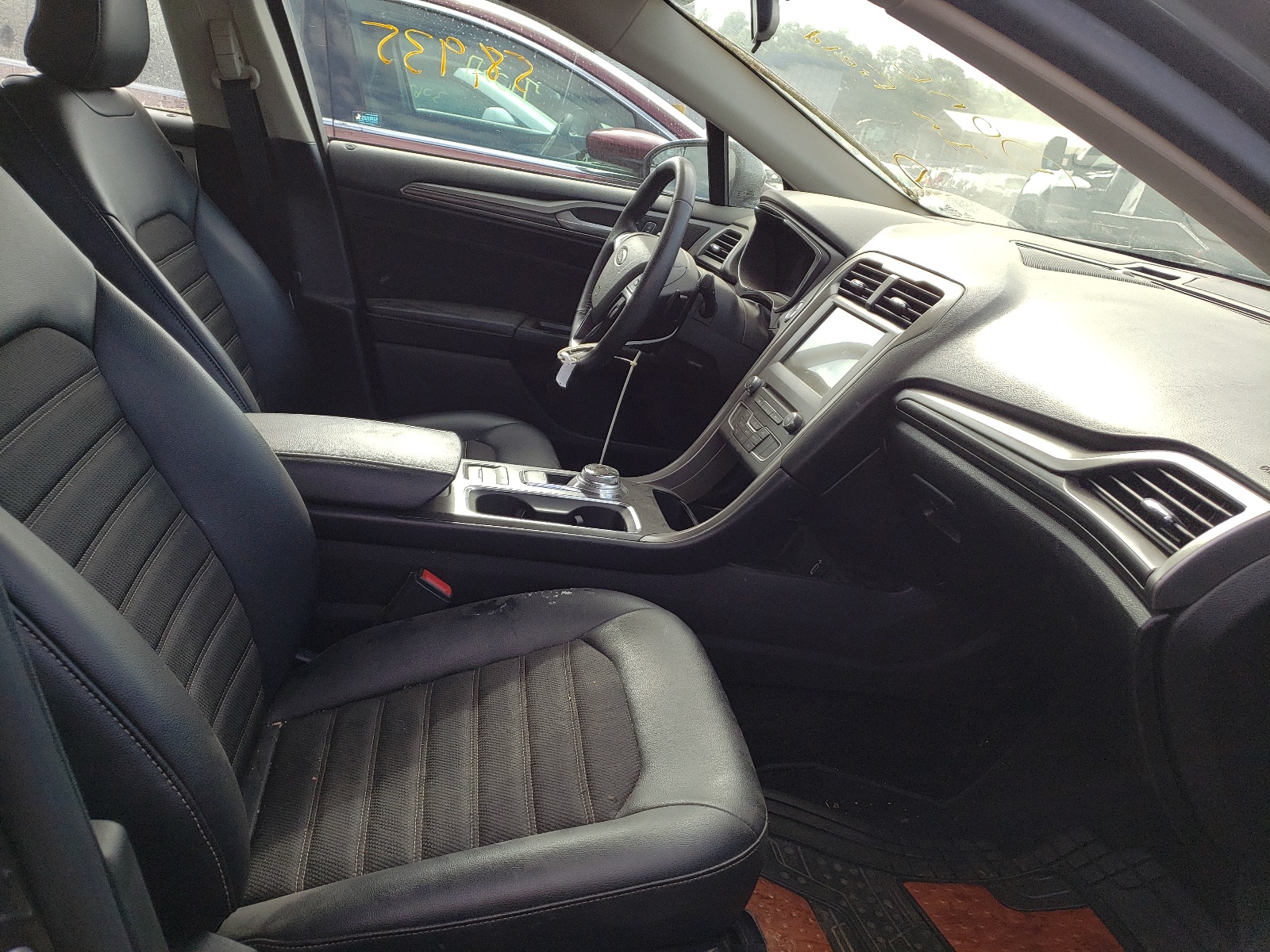 Photo 5 from auction – 2017 FORD FUSION SE with VIN 3FA6P0HD6HR363515