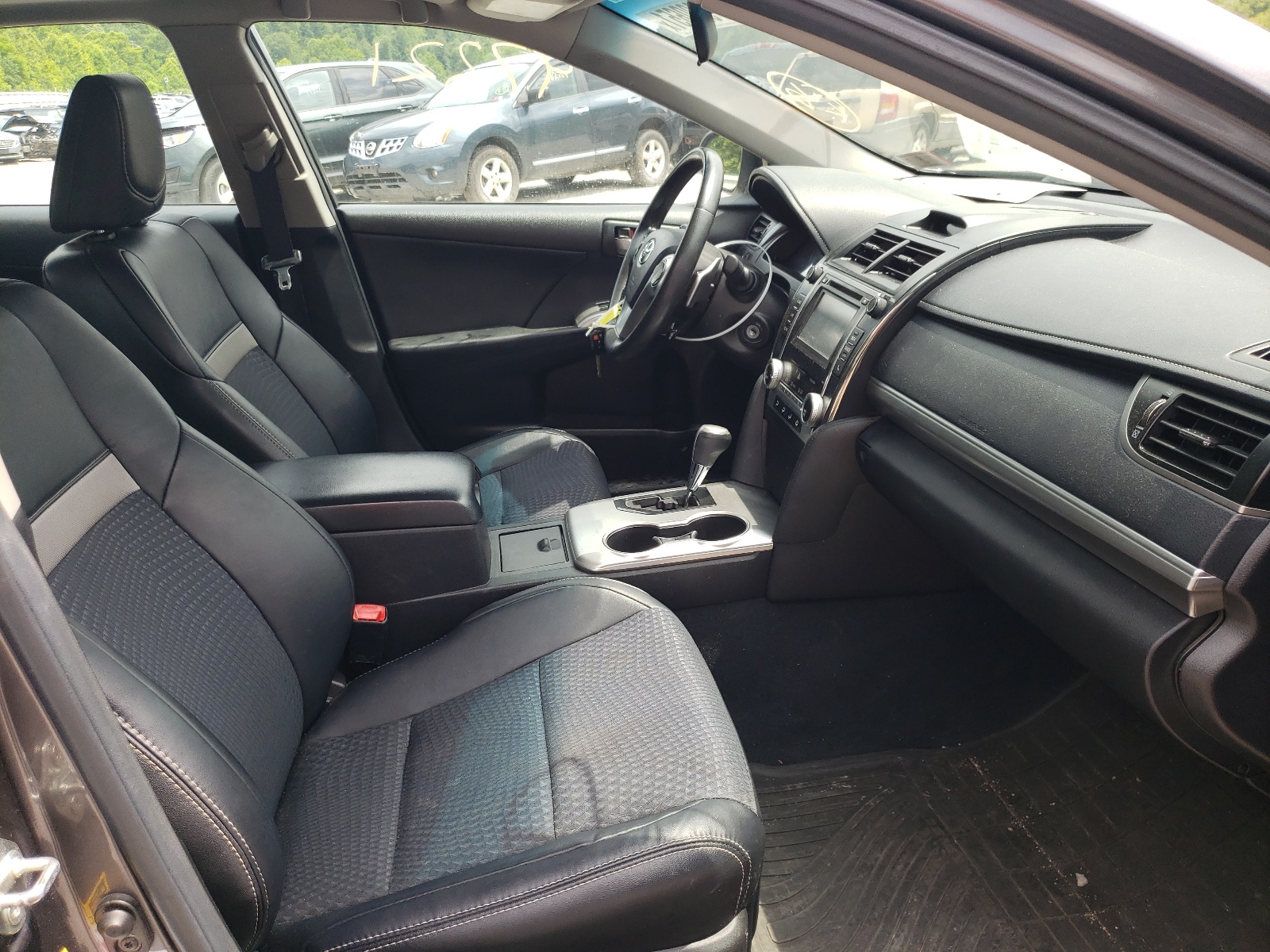 Photo 5 from auction – 2014 TOYOTA CAMRY L with VIN 4T1BF1FK3EU387256