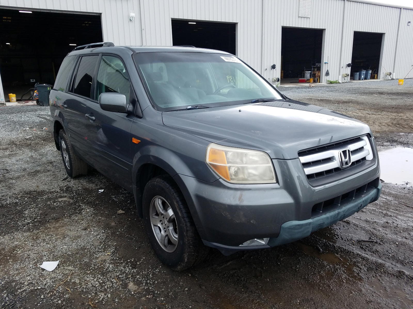 HONDA PILOT EX 2008 with VIN 5FNYF28448B018387 - Photo from auction