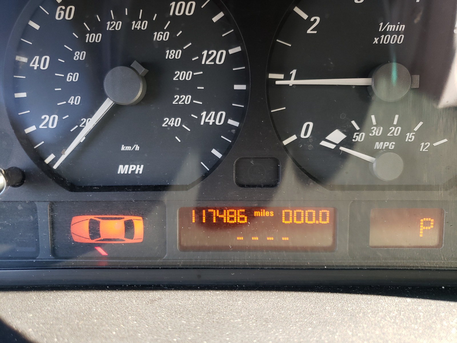 Photo 8 from auction – 2004 BMW 325 CI with VIN WBABW33454PL31223
