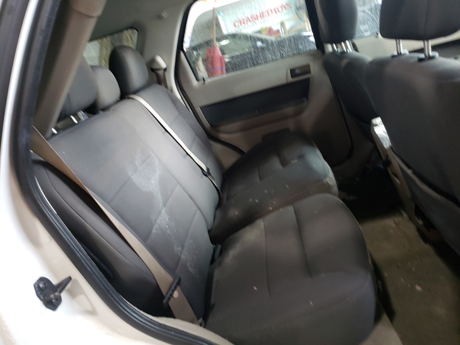 صورة رقم 4 من المزاد - 2010 FORD ESCAPE XLT مع VIN 1FMCU0D71AKA04844