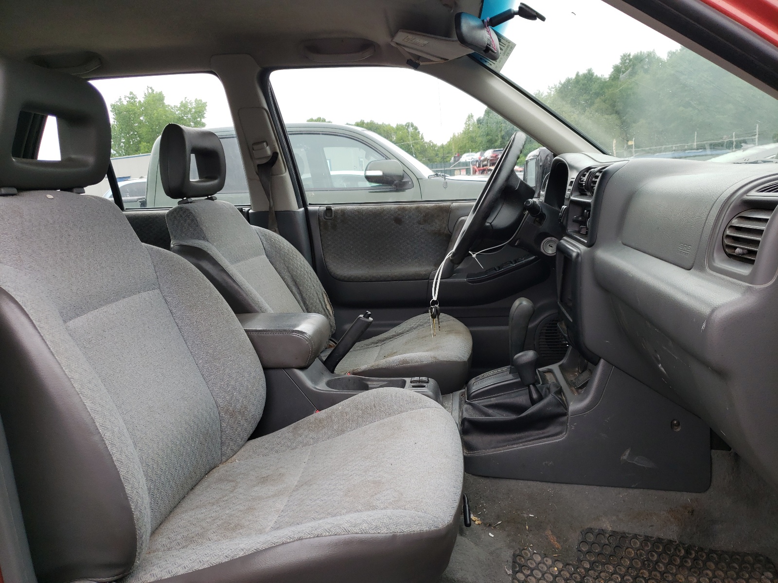 Zdjęcie 5 z aukcji – 1999 HONDA PASSPORT E z VIN 4S6CM58W2X4411753