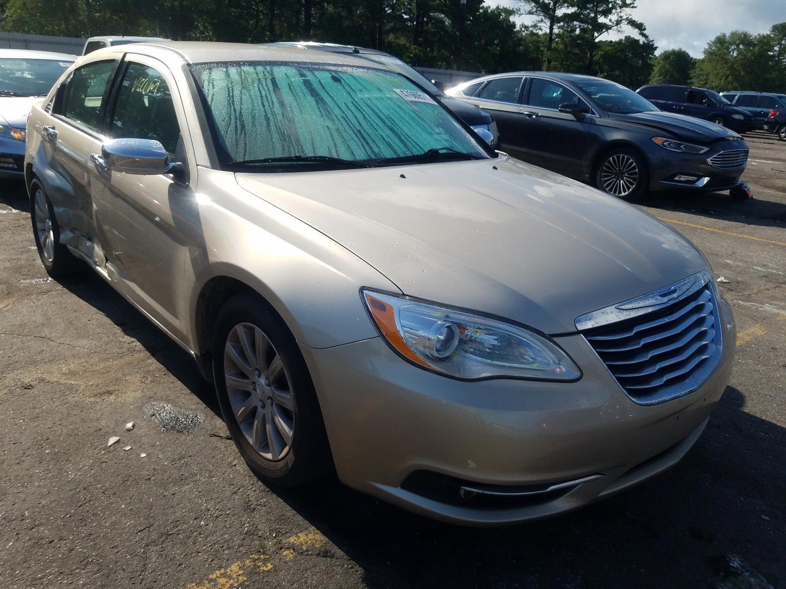 CHRYSLER 200 LIMITE 2013 with VIN 1C3CCBCG3DN623585 - Photo from auction