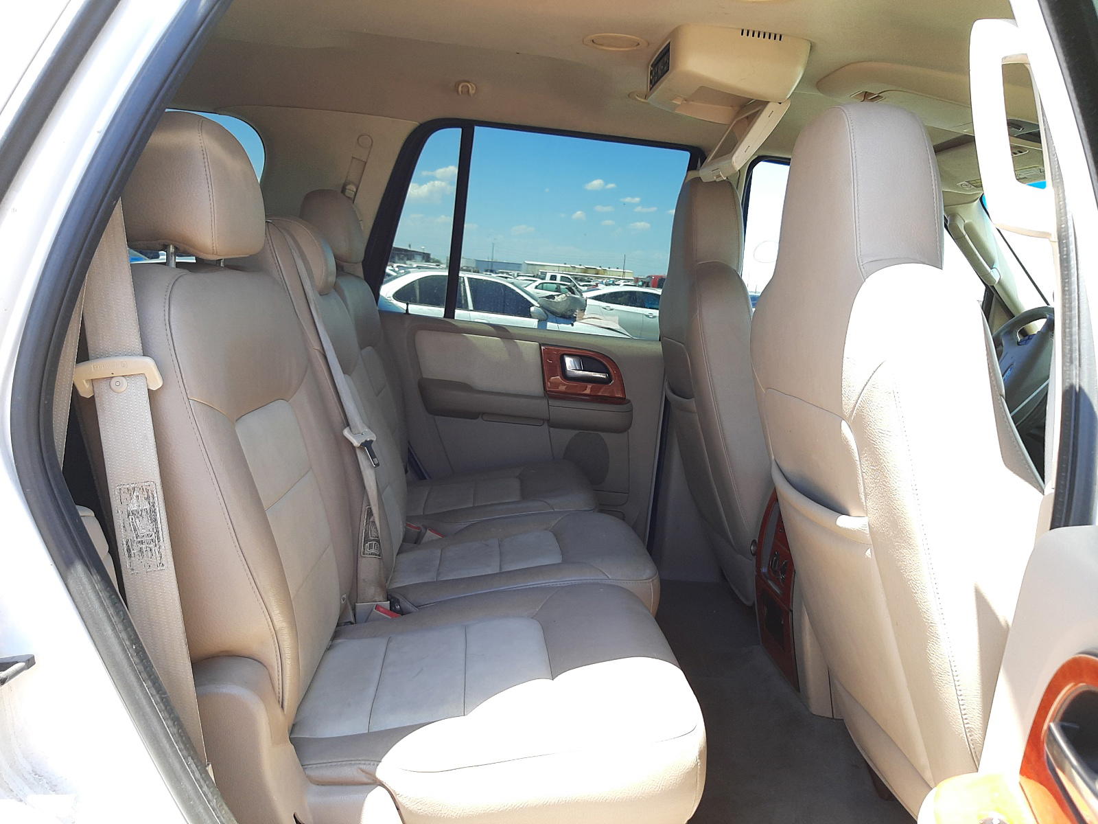 Photo 6 from auction – 2003 FORD EXPEDITION with VIN 1FMFU18L03LA51337