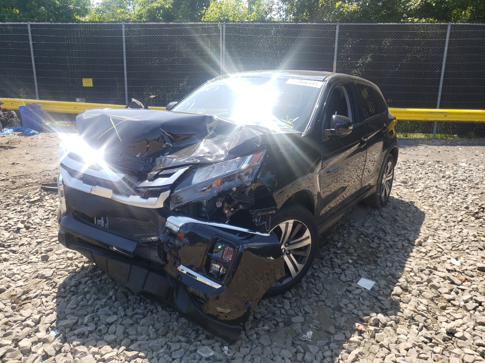 Photo 2 from auction – 2020 MITSUBISHI OUTLANDER with VIN JA4AP4AUXLU006744