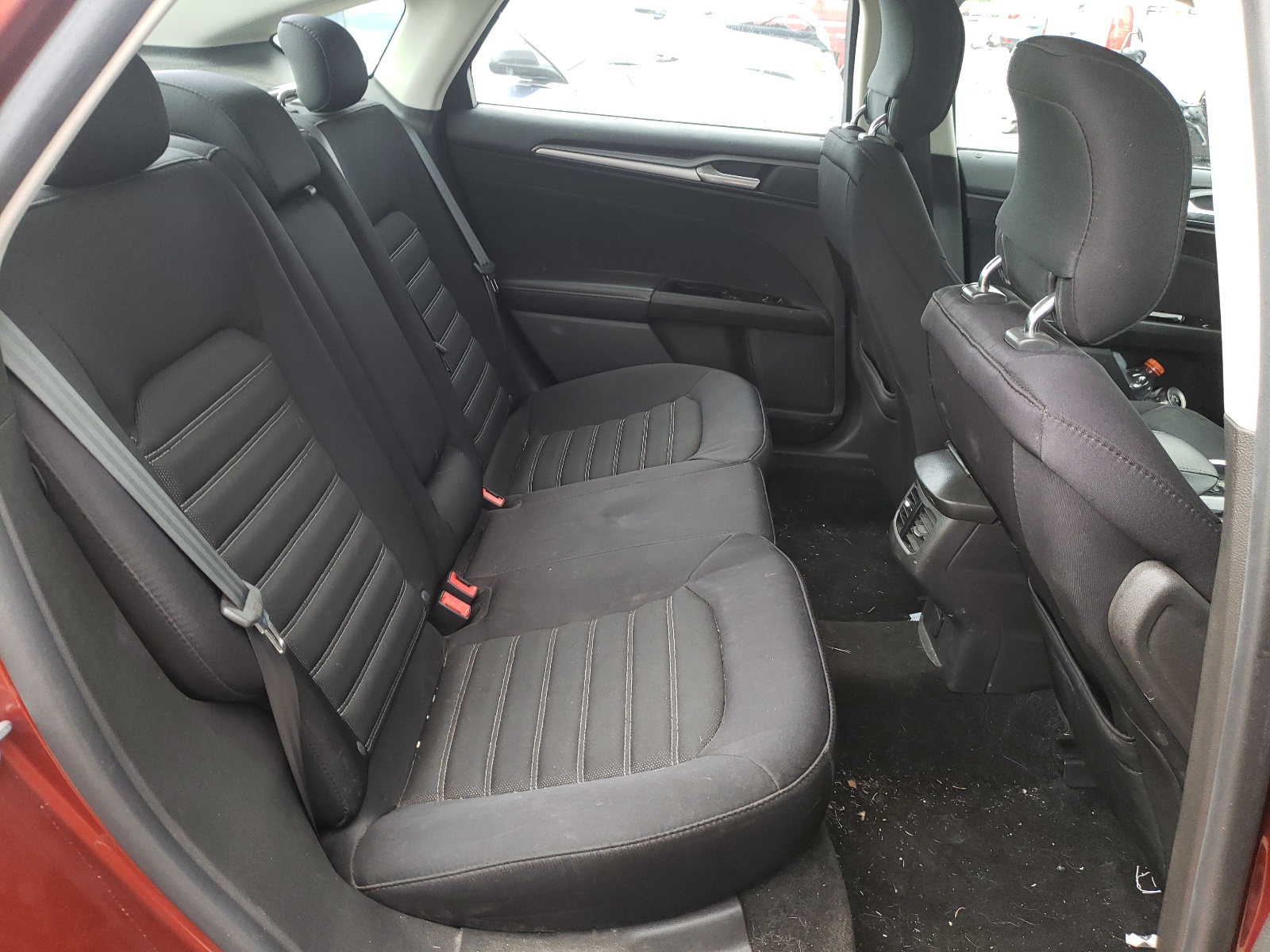 Photo 6 from auction – 2014 FORD FUSION SE with VIN 3FA6P0H75ER175638