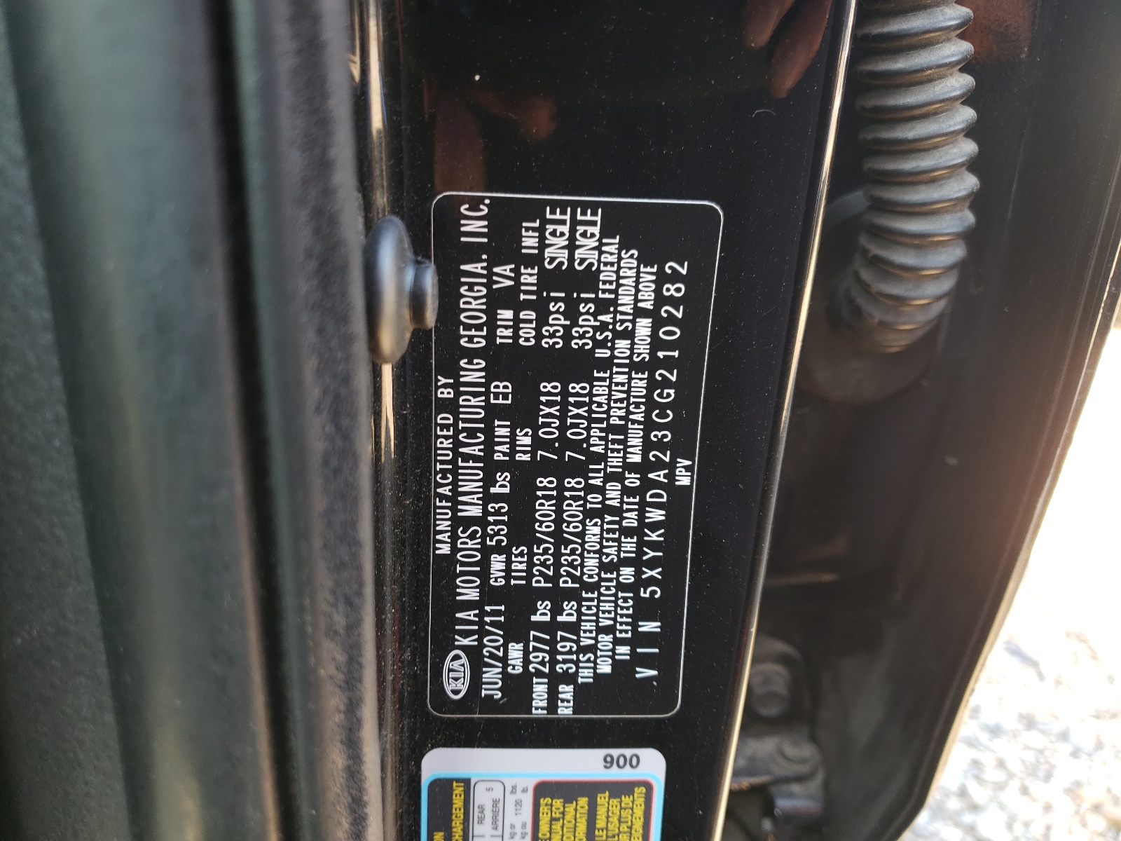 Photo 10 from auction – 2012 KIA SORENTO SX with VIN 5XYKWDA23CG210282