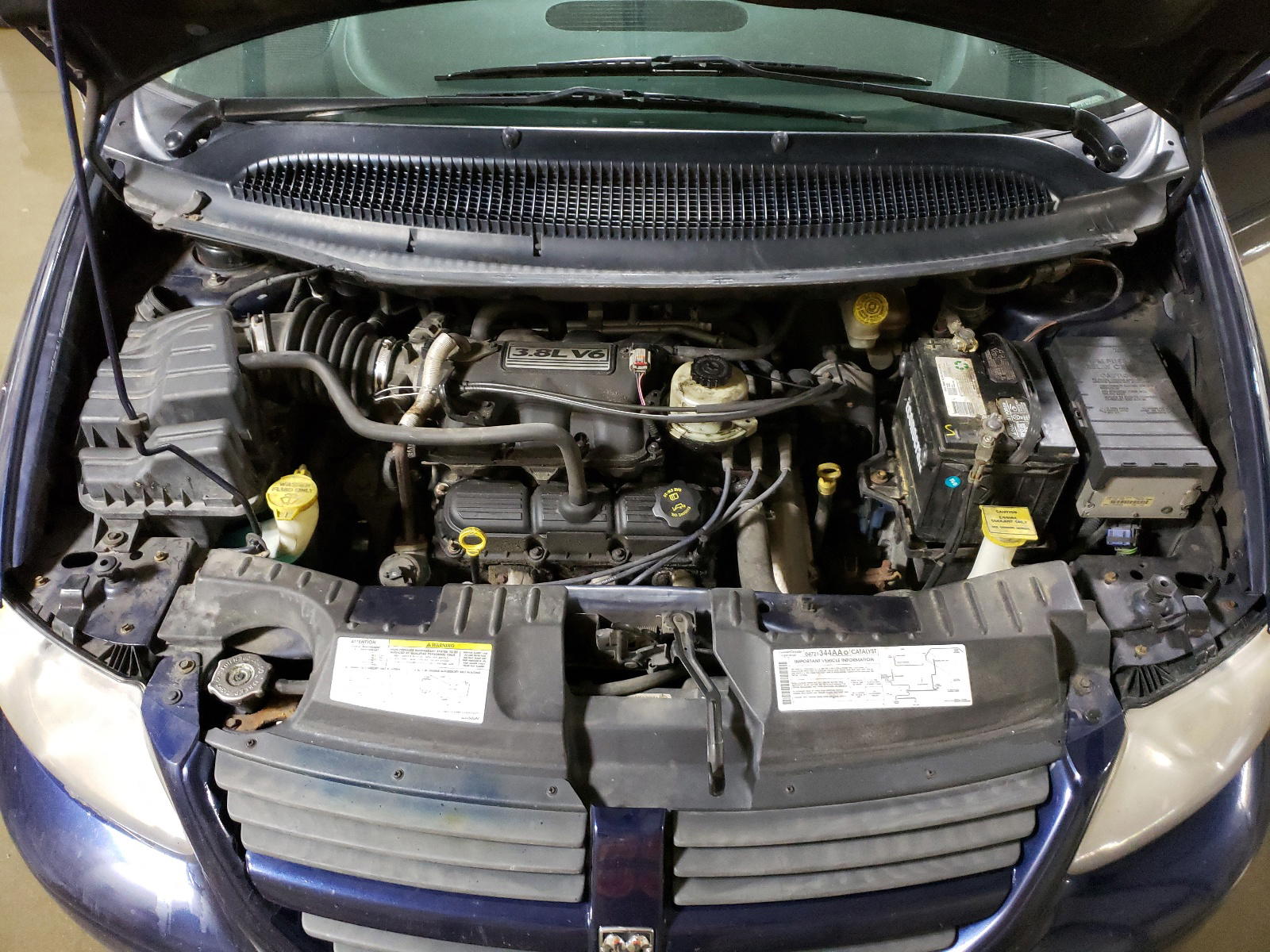 Photo 7 from auction – 2005 DODGE GRAND CARA with VIN 2D4GP44L55R501133
