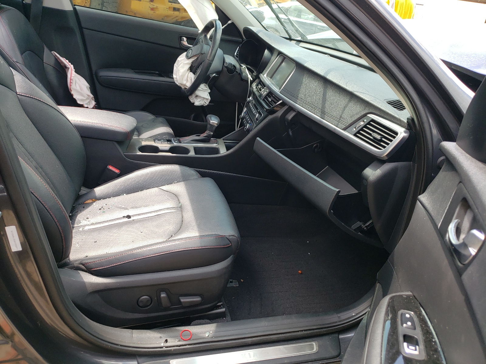 Photo 5 from auction – 2016 KIA OPTIMA SX with VIN 5XXGW4L25GG095097