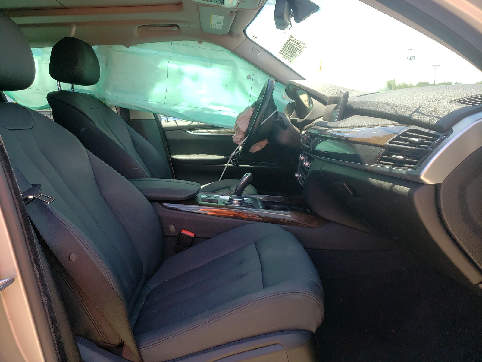 Photo 5 from auction – 2016 BMW X5 XDRIVE3 with VIN 5UXKR0C50G0U09162