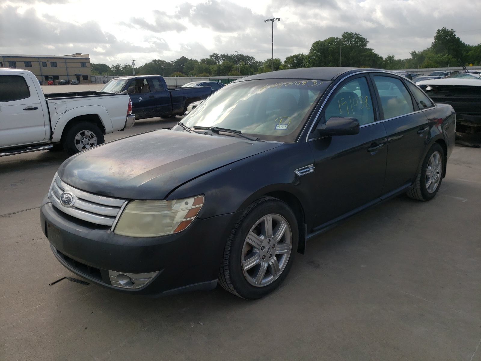 Photo 2 from auction – 2008 FORD TAURUS SEL with VIN 1FAHP24W58G118031