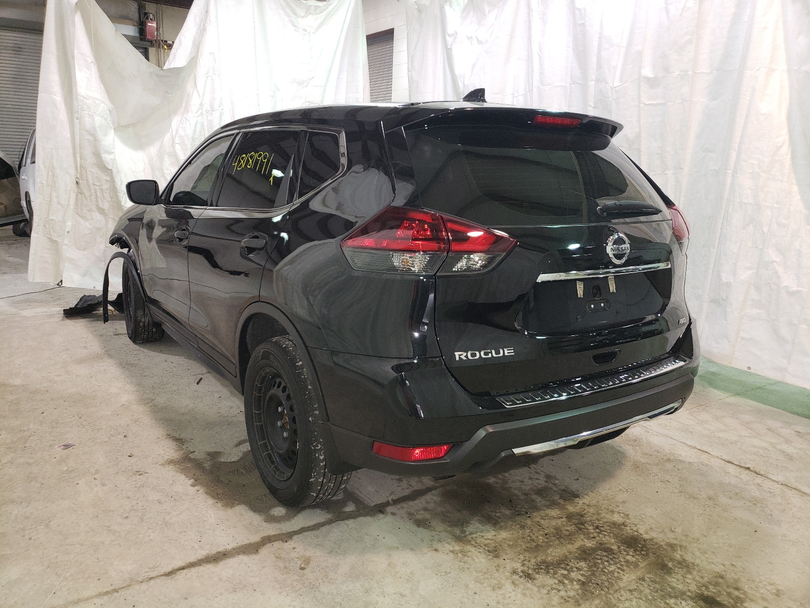 Photo 3 from auction – 2019 NISSAN ROGUE S with VIN 5N1AT2MV5KC825834