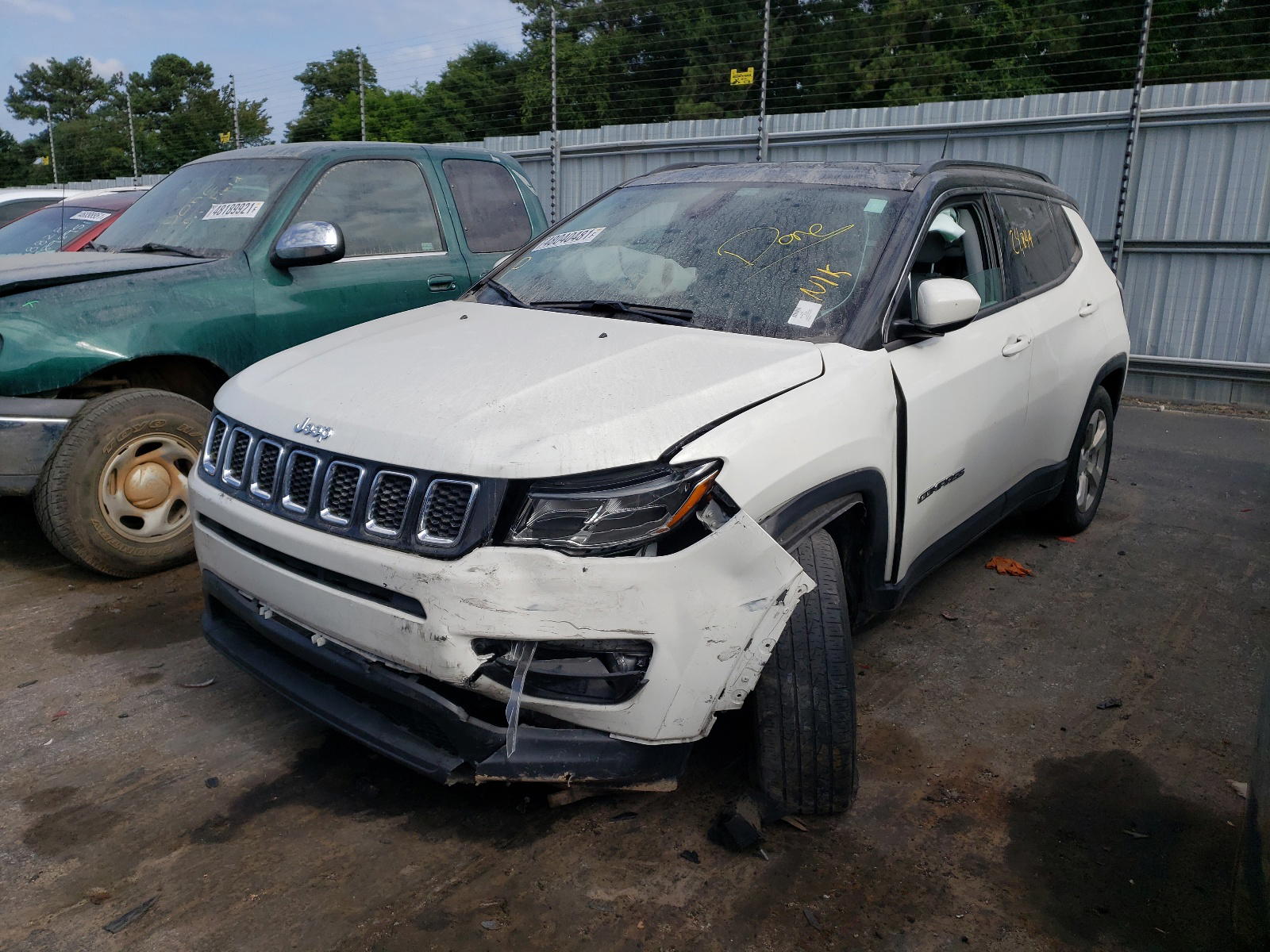 Photo 2 from auction – 2019 JEEP COMPASS LA with VIN 3C4NJCBB7KT677037
