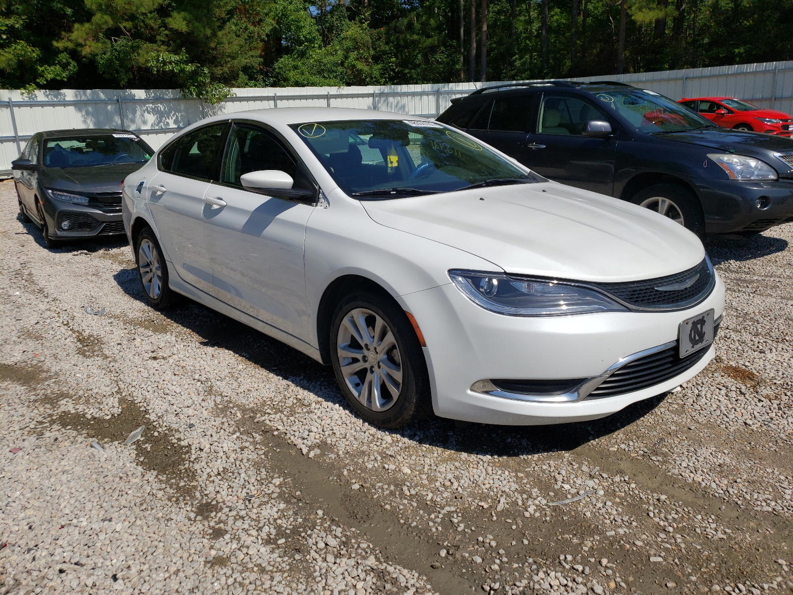 CHRYSLER 200 LIMITE 2015 with VIN 1C3CCCAB2FN563069 - Photo from auction