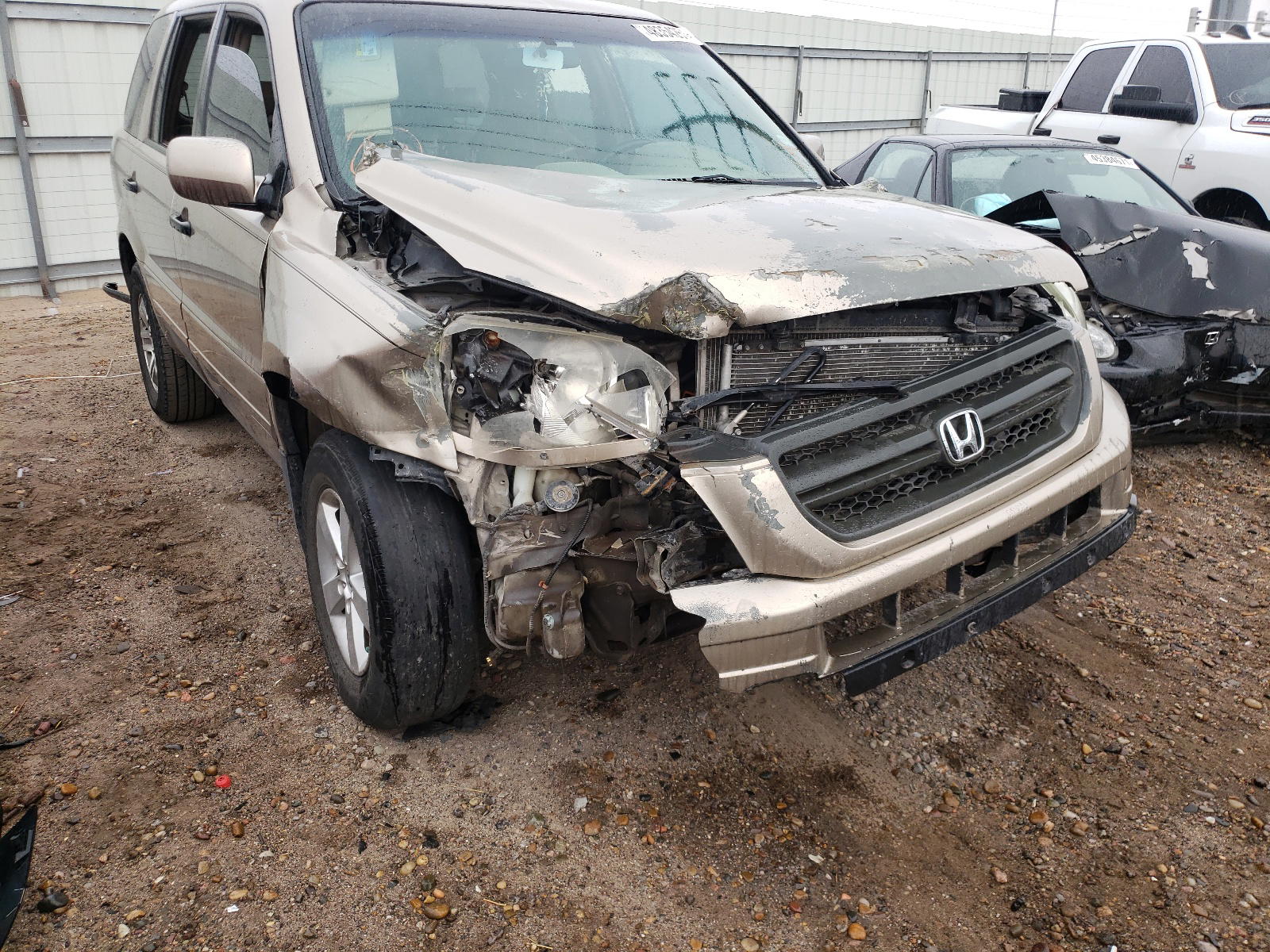 Photo 9 from auction – 2005 HONDA PILOT EXL with VIN 5FNYF18505B035055