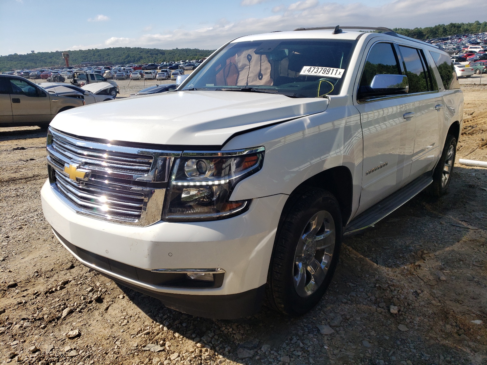 Photo 2 from auction – 2015 CHEVROLET SUBURBAN C with VIN 1GNSCKKC2FR156345