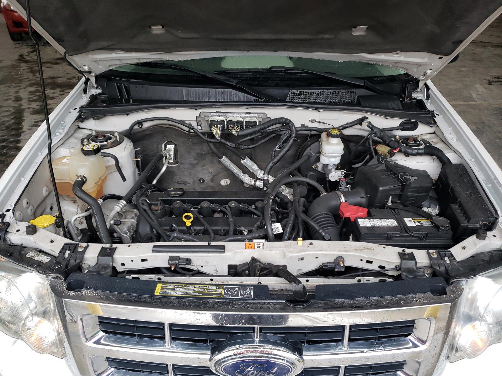 Photo 6 from auction – 2010 FORD ESCAPE XLT with VIN 1FMCU0D71AKA04844