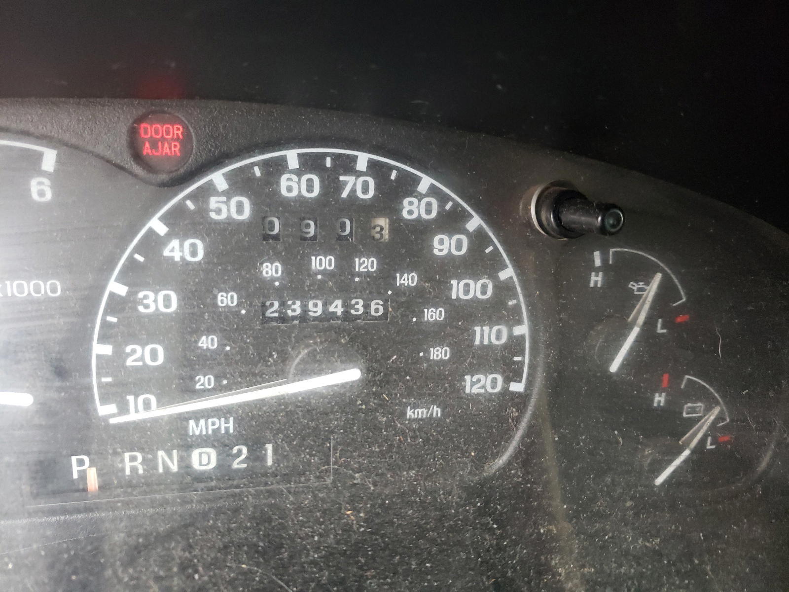 Photo 8 from auction – 2000 FORD EXPLORER X with VIN 1FMZU83P5YZC01625