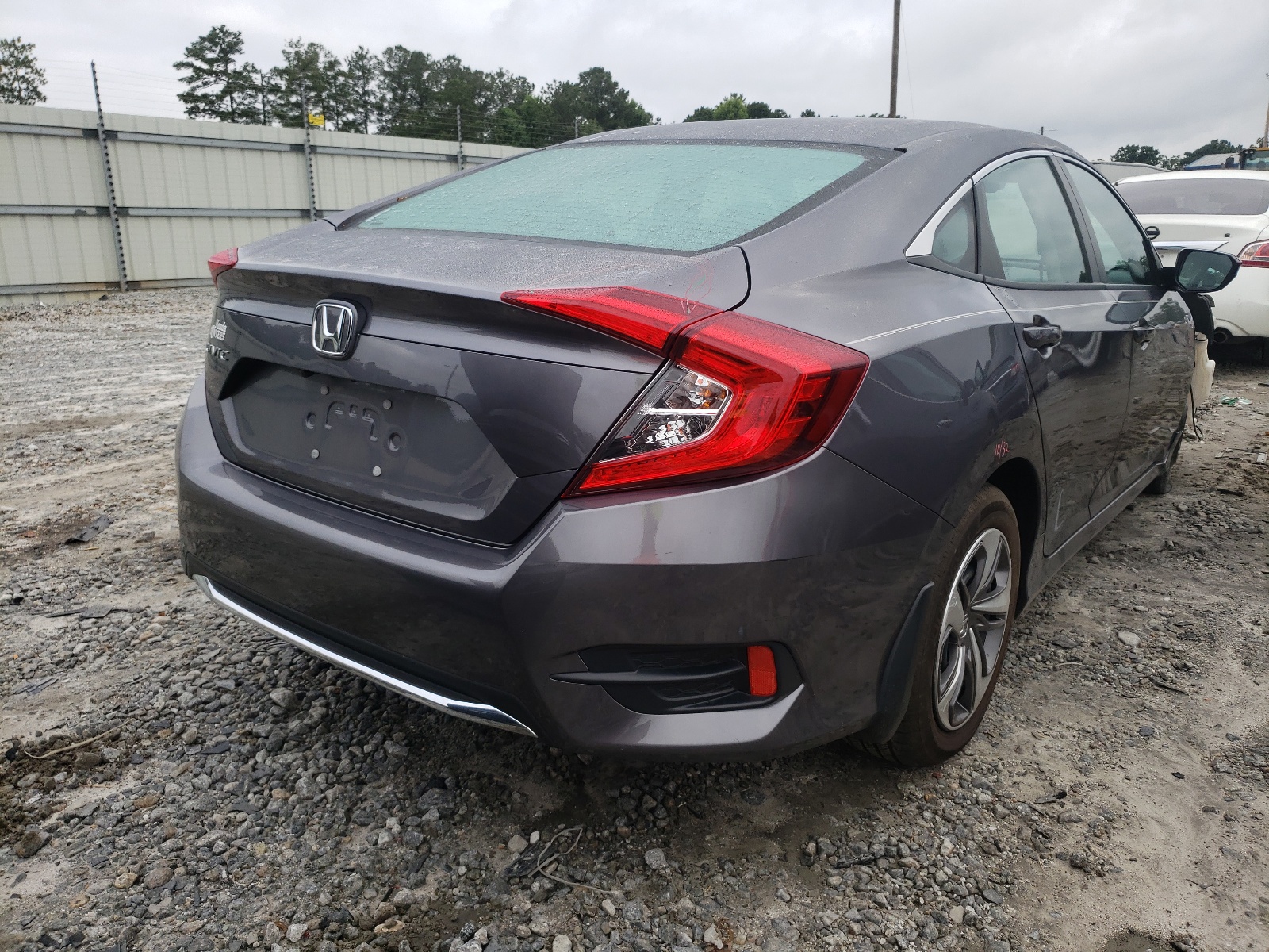 Photo 4 from auction – 2019 HONDA CIVIC LX with VIN 19XFC2F60KE039836