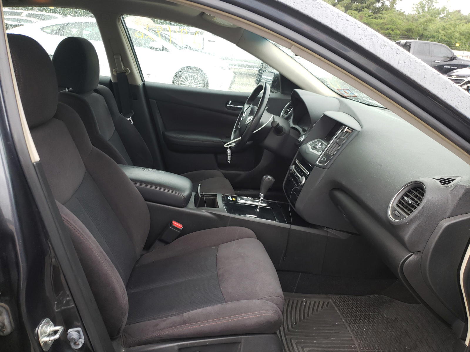 Photo 5 from auction – 2011 NISSAN MAXIMA S with VIN 1N4AA5AP5BC837862