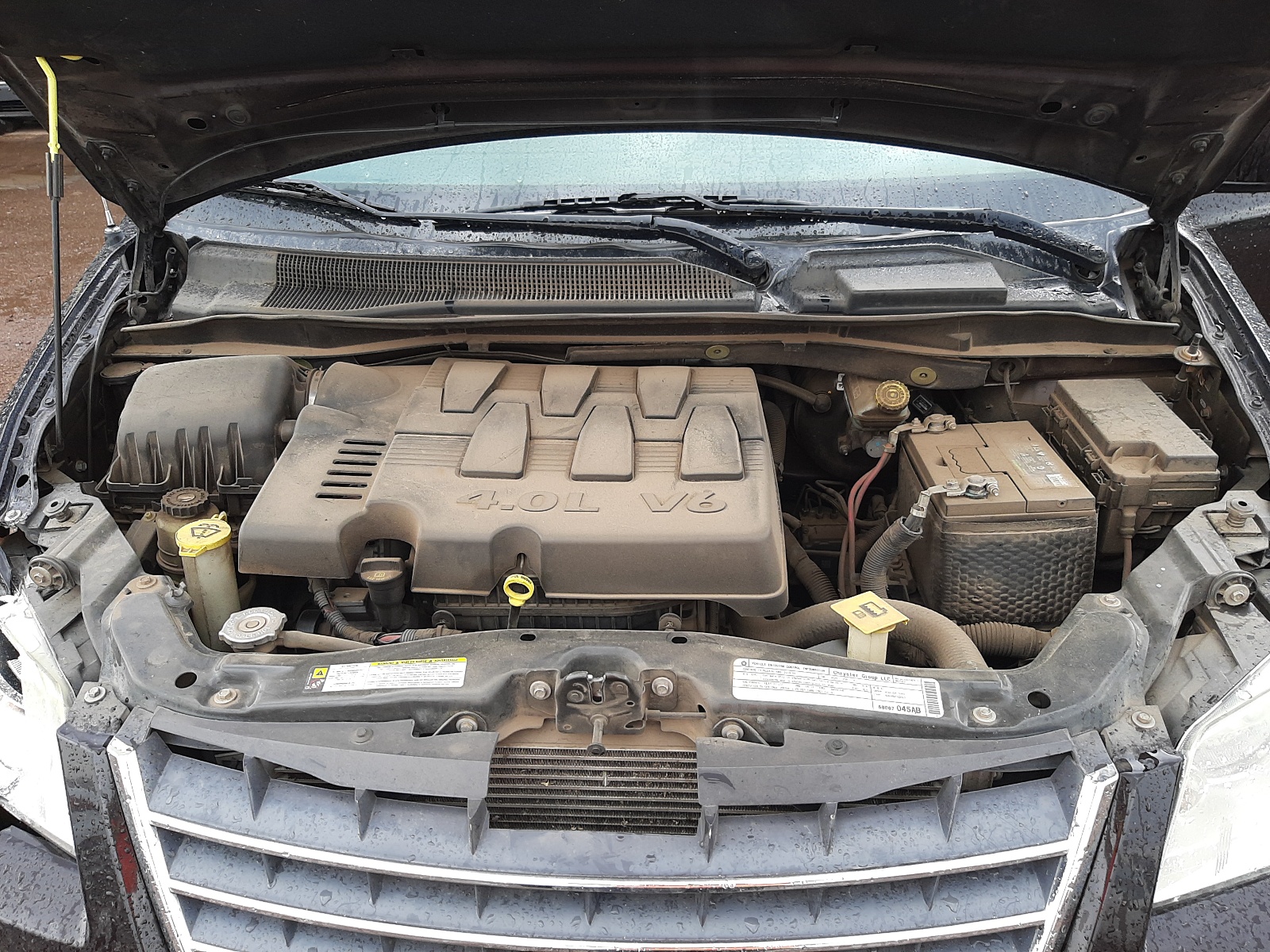 Photo 7 from auction – 2010 CHRYSLER TOWN & COU with VIN 2A4RR5DX3AR290513