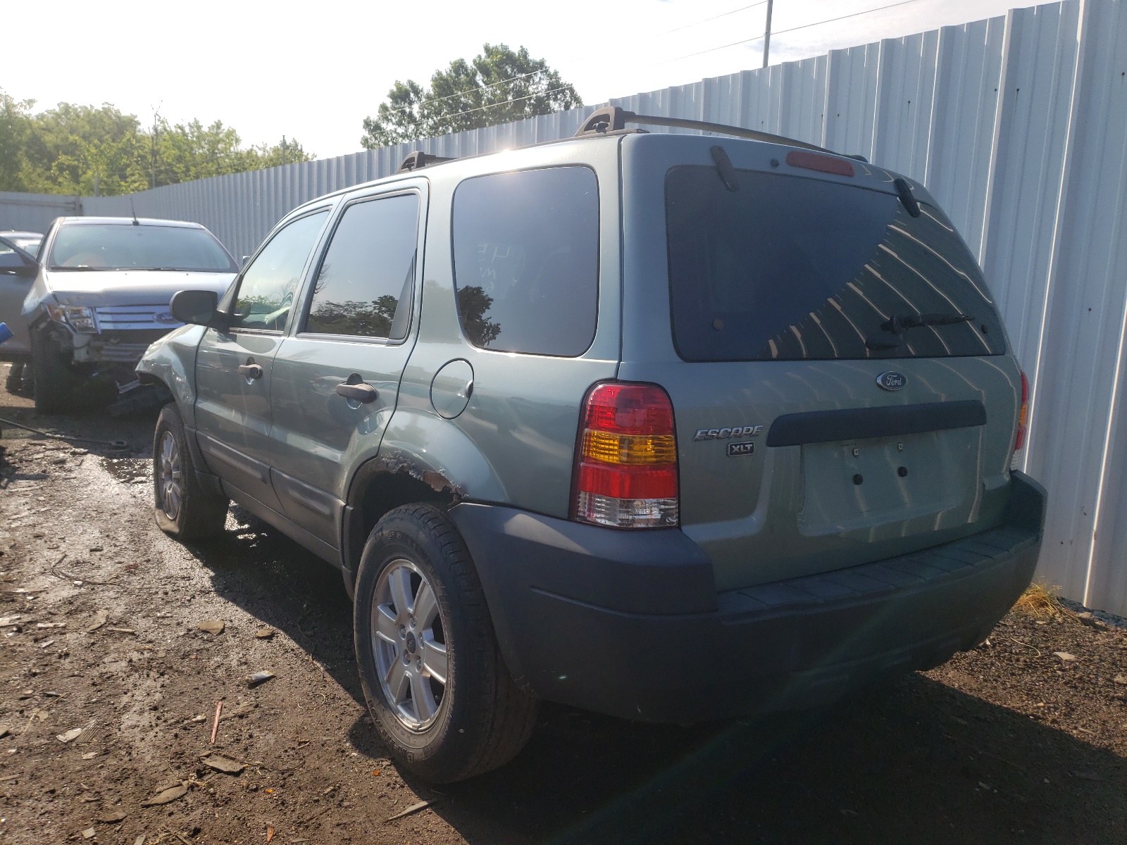 Photo 3 from auction – 2007 FORD ESCAPE XLT with VIN 1FMCU93Z57KA98887