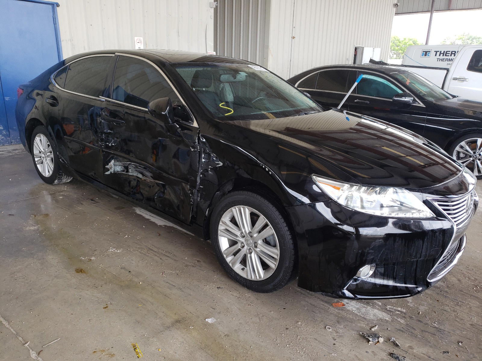 LEXUS ES 350 2014 with VIN JTHBK1GG7E2106645 - Photo from auction