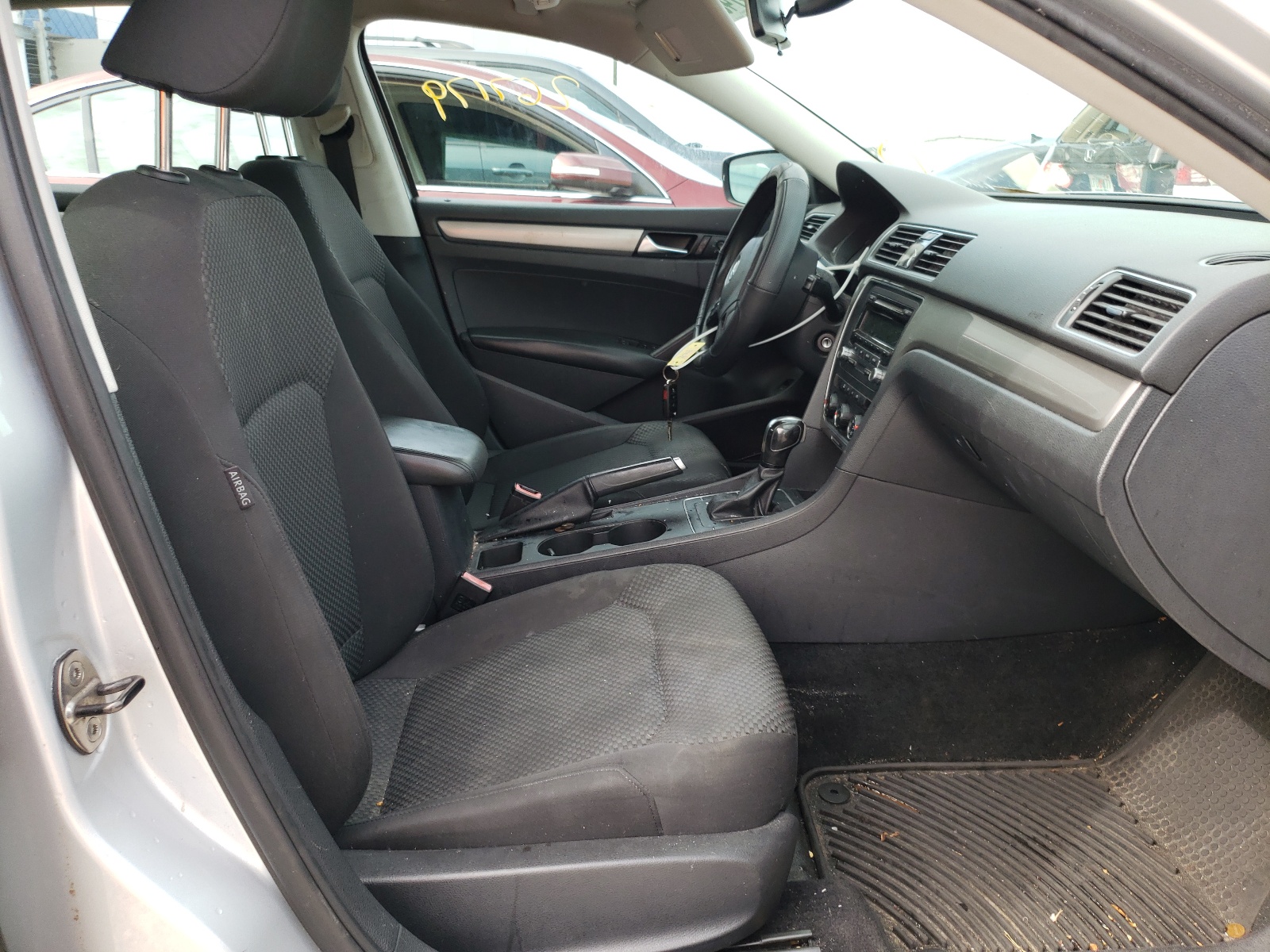 Photo 5 from auction – 2013 VOLKSWAGEN PASSAT S with VIN 1VWAP7A38DC057100