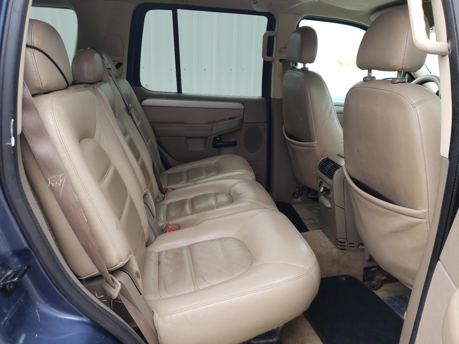 Photo 6 from auction – 2004 FORD EXPLORER X with VIN 1FMZU63W74ZA69490