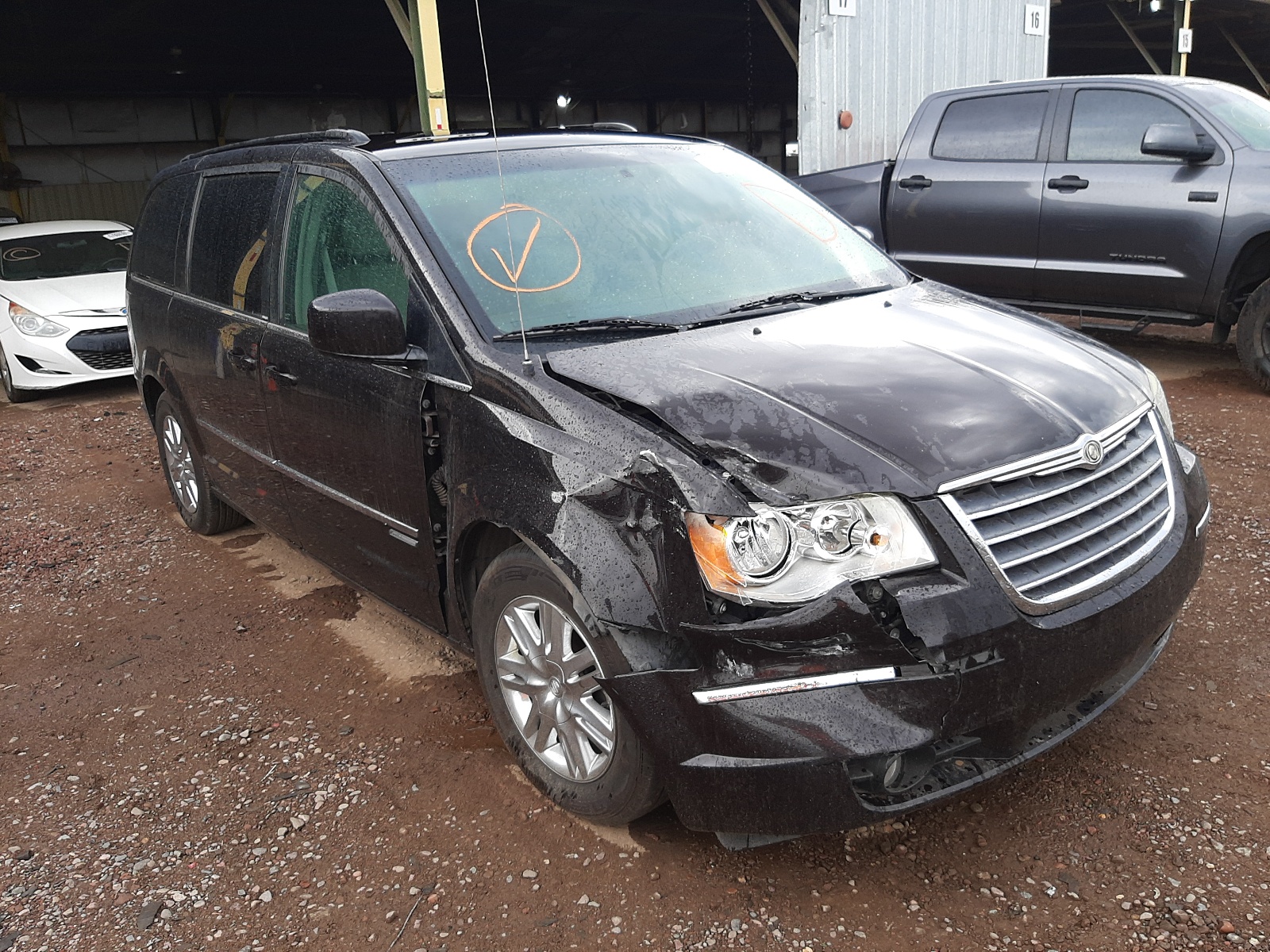 CHRYSLER TOWN & COU 2010 with VIN 2A4RR5DX3AR290513 - Photo from auction