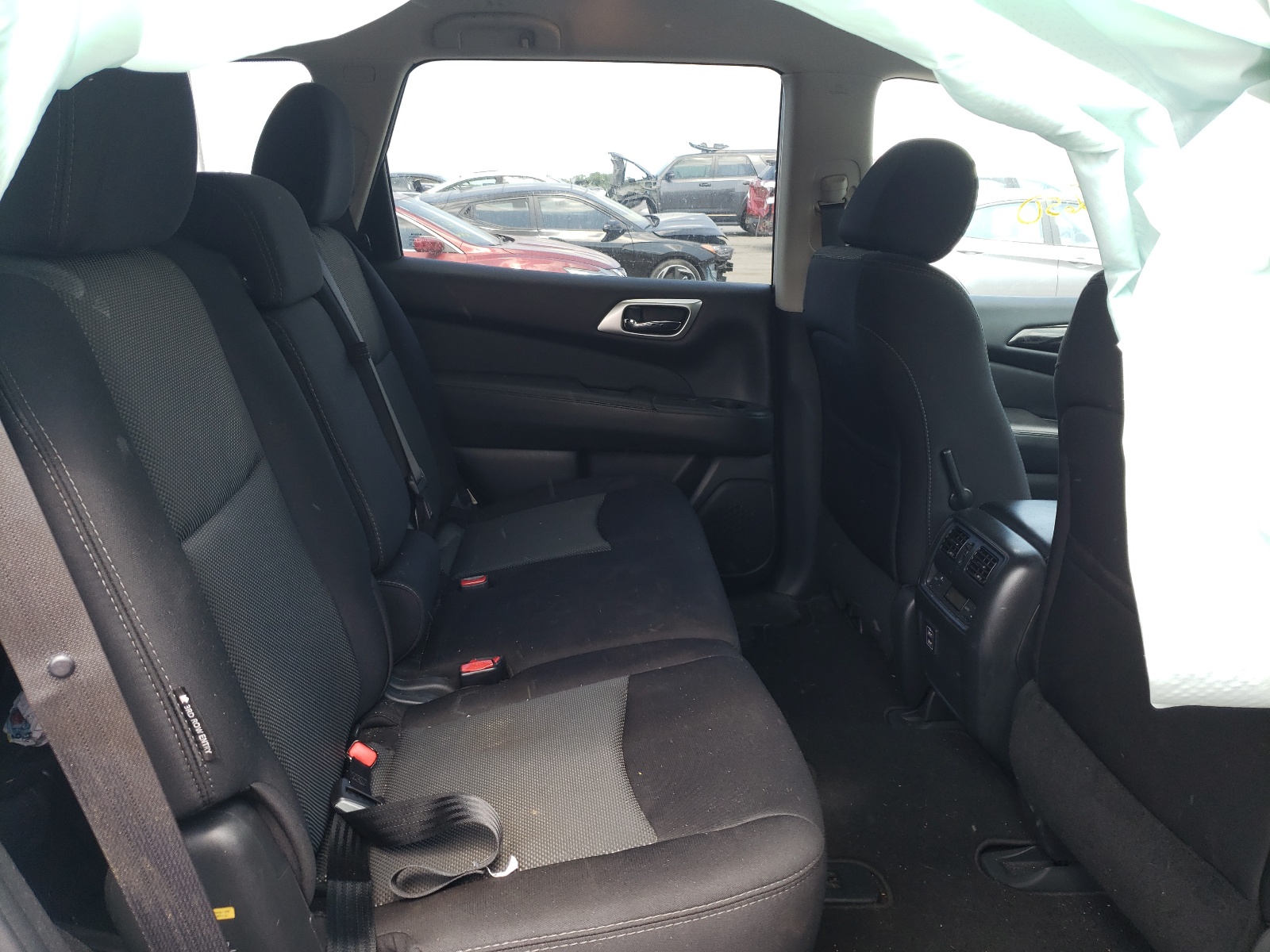 Photo 6 from auction – 2018 NISSAN PATHFINDER with VIN 5N1DR2MNXJC603140