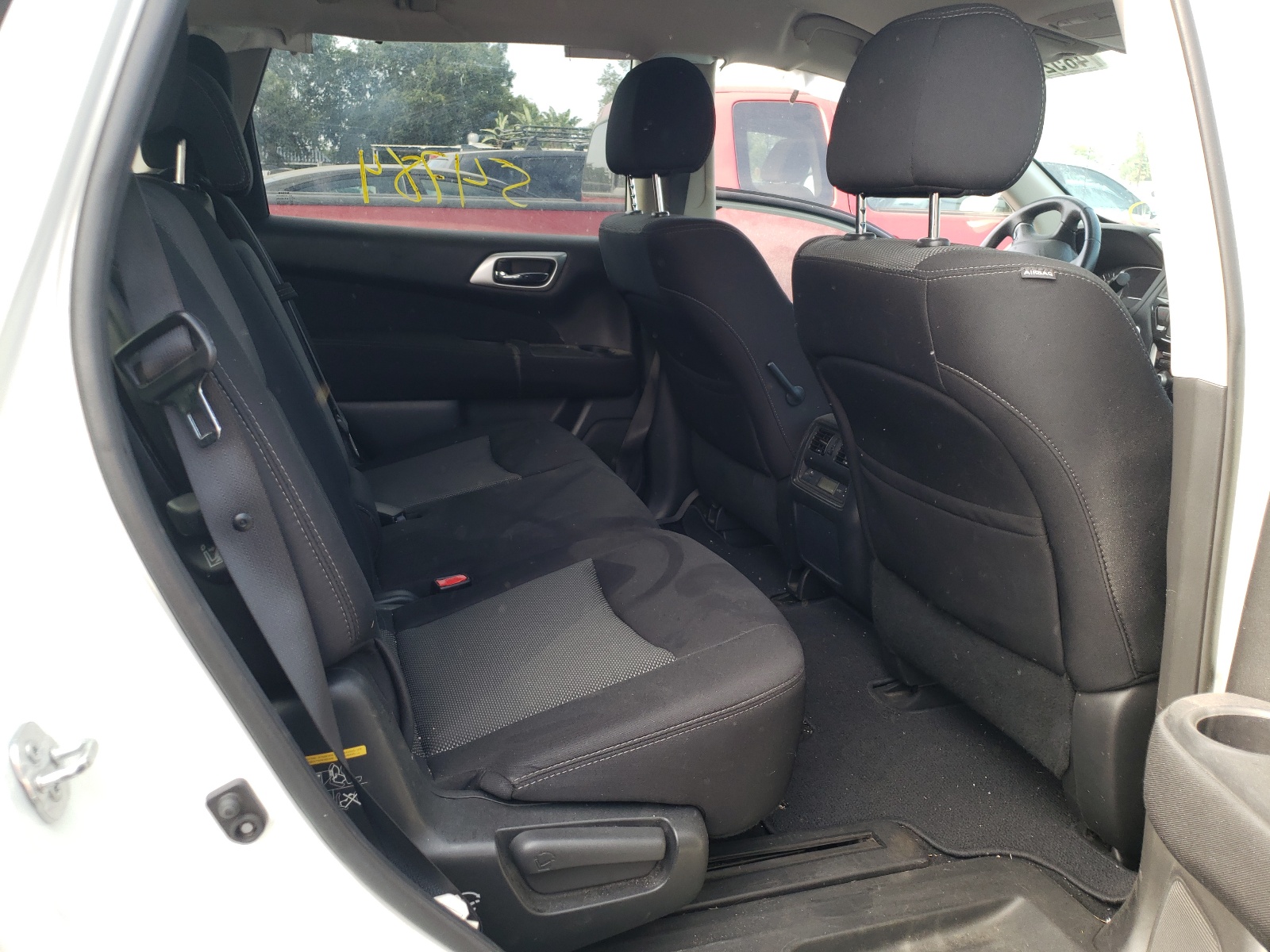 Photo 6 from auction – 2017 NISSAN PATHFINDER with VIN 5N1DR2MM7HC662681