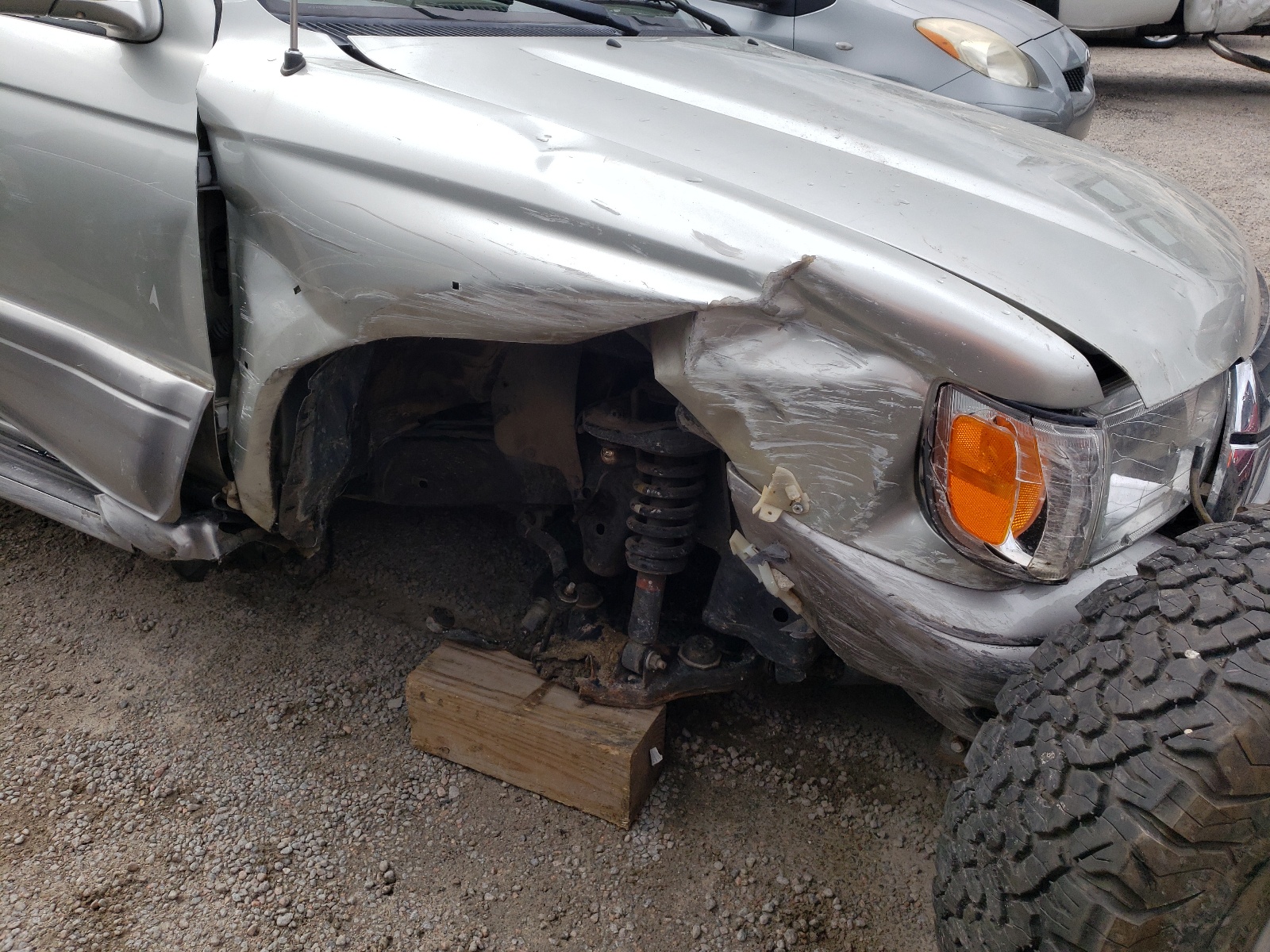 Photo 9 from auction – 2001 TOYOTA 4RUNNER LI with VIN JT3HN87R810337075