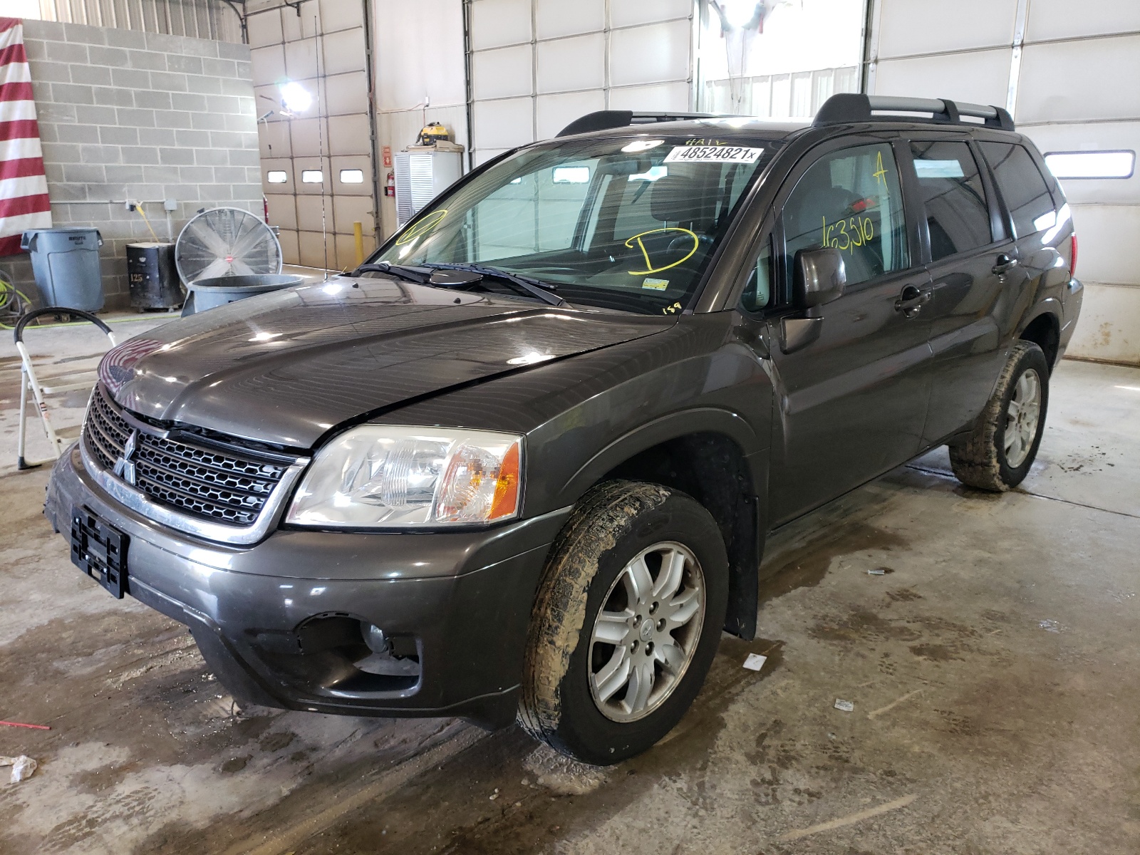 Photo 2 from auction – 2011 MITSUBISHI ENDEAVOR L with VIN 4A4JN2AS3BE030643