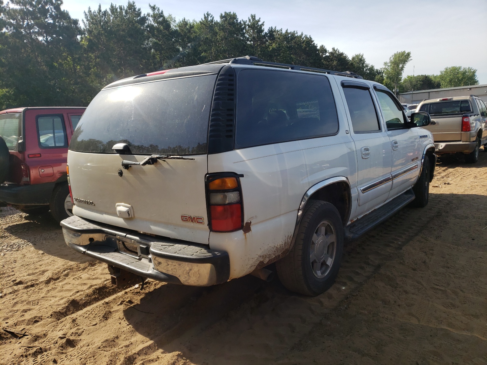 Photo 4 from auction – 2006 GMC YUKON with VIN 1GKFK16Z56J126698