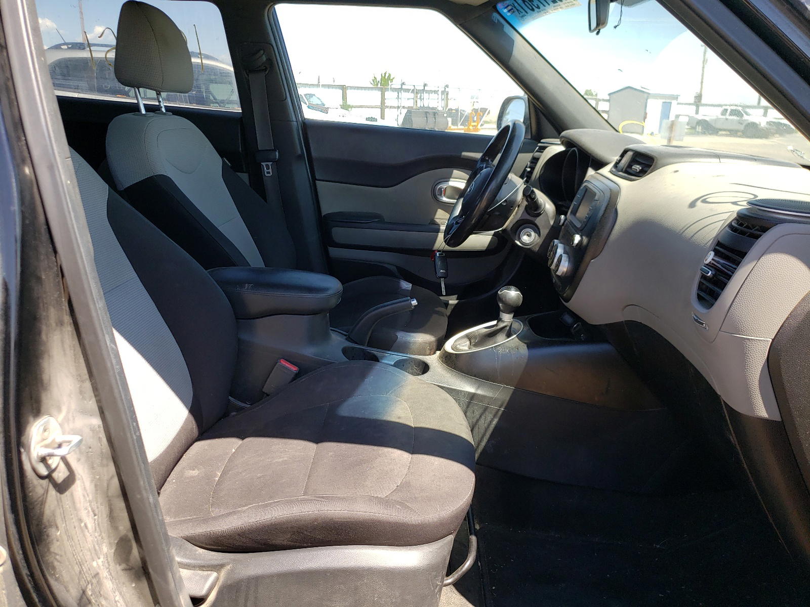 Photo 5 from auction – 2018 KIA SOUL with VIN KNDJN2A29J7563171